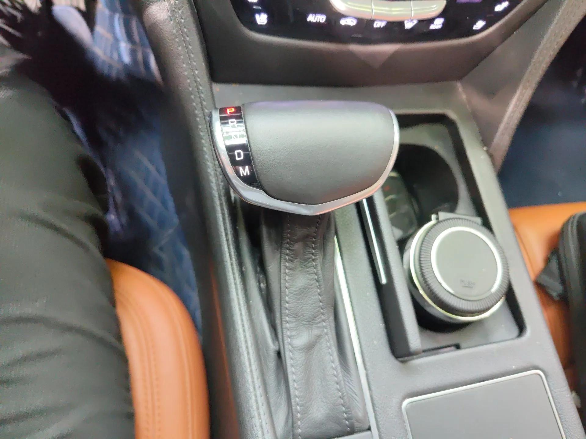 Cadillac CT6 PLUG-IN 2017 30E Premier Edition — миниатюра 15