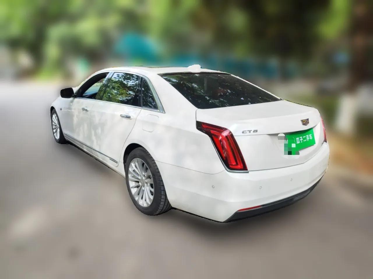 Cadillac CT6 PLUG-IN 2017 30E Premier Edition — миниатюра 4
