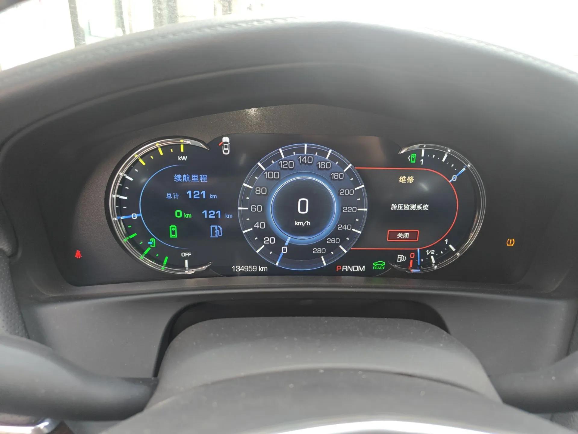 Cadillac CT6 PLUG-IN 2017 30E Elite Version — миниатюра 12