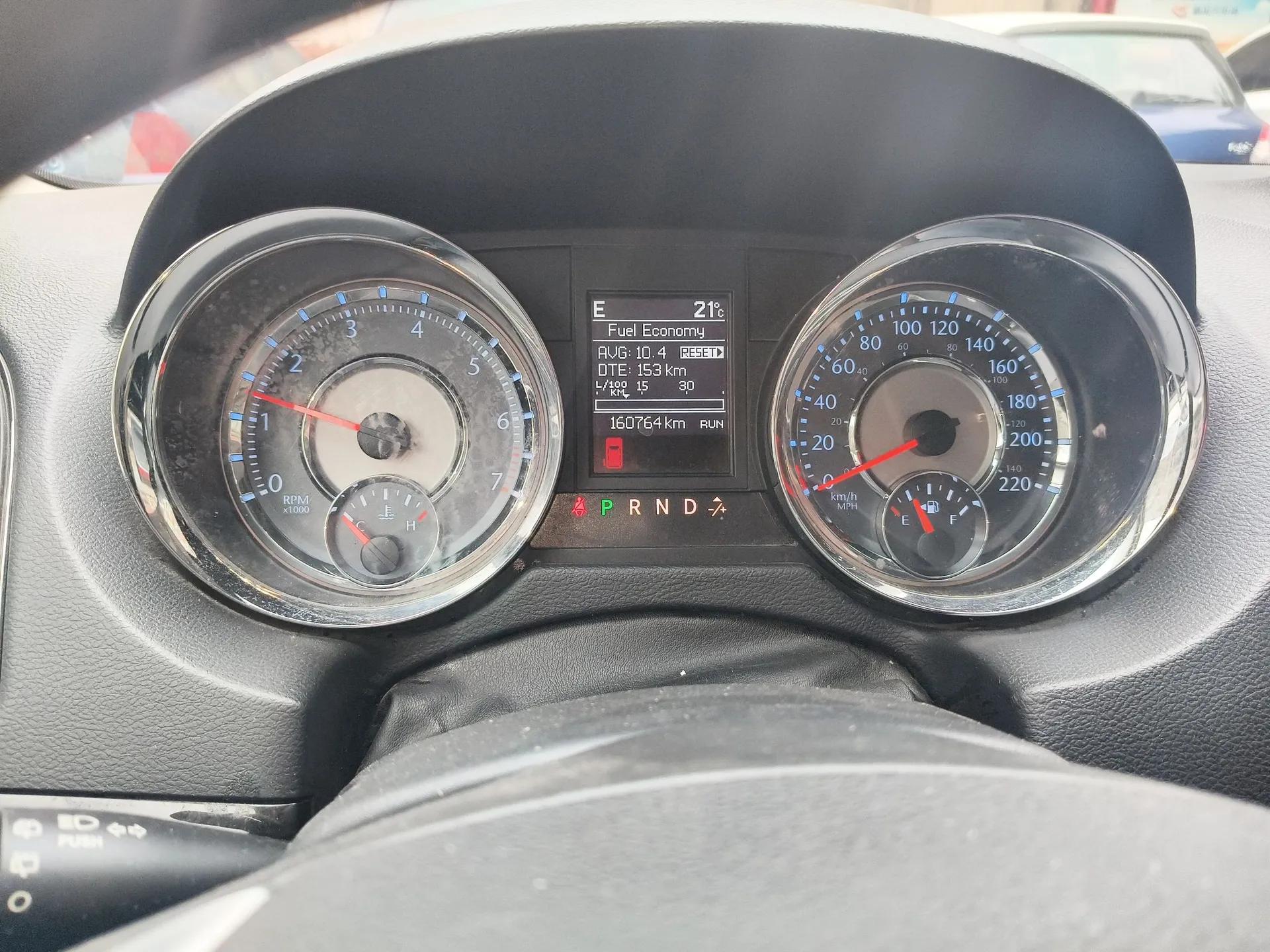 Chrysler Grand Voyager 2013 3.6L Luxury Edition — миниатюра 12