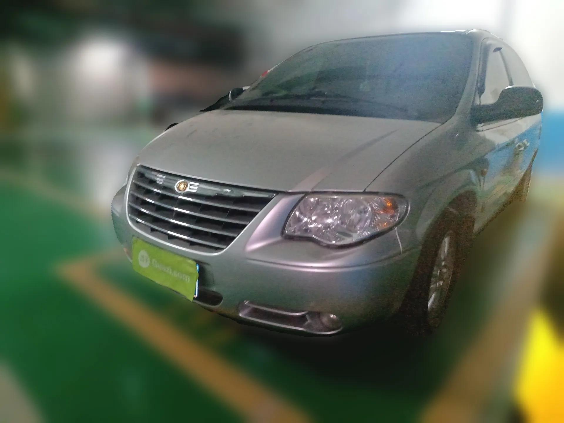 Chrysler Grand Voyager  — миниатюра 1