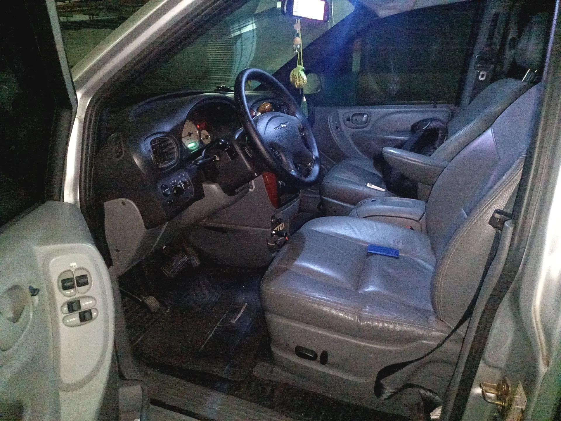 Chrysler Grand Voyager  — миниатюра 17