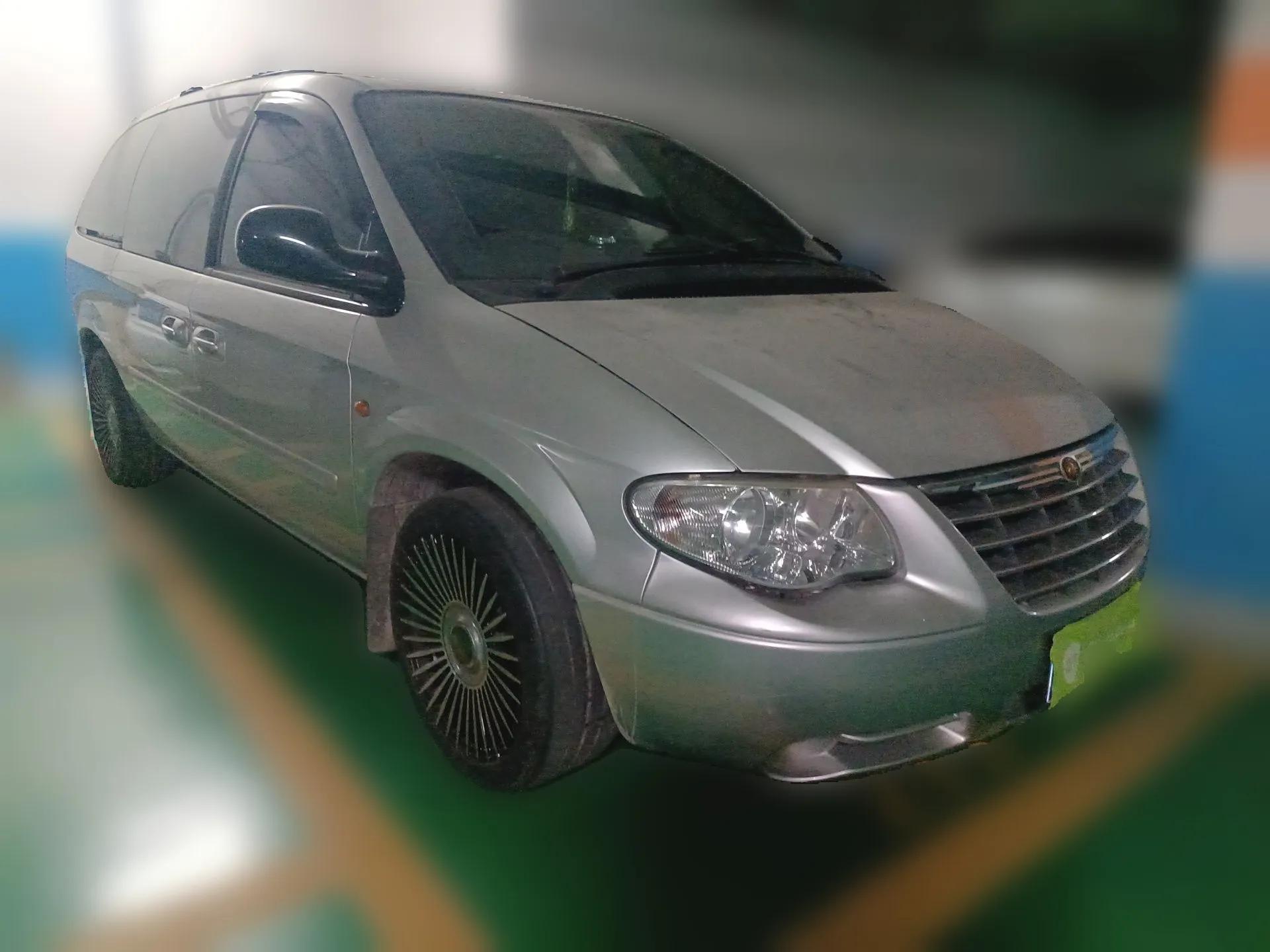 Chrysler Grand Voyager  — миниатюра 3