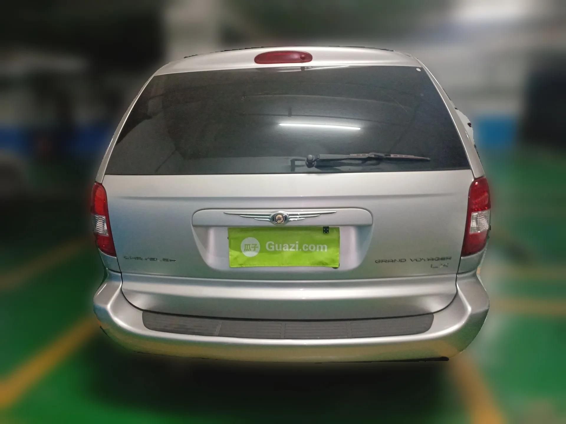 Chrysler Grand Voyager  — миниатюра 5