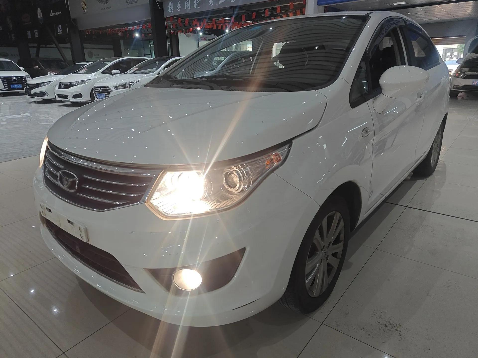 Cowin C3 2016 1.5L Automatic Hongzuan Edition — миниатюра 1