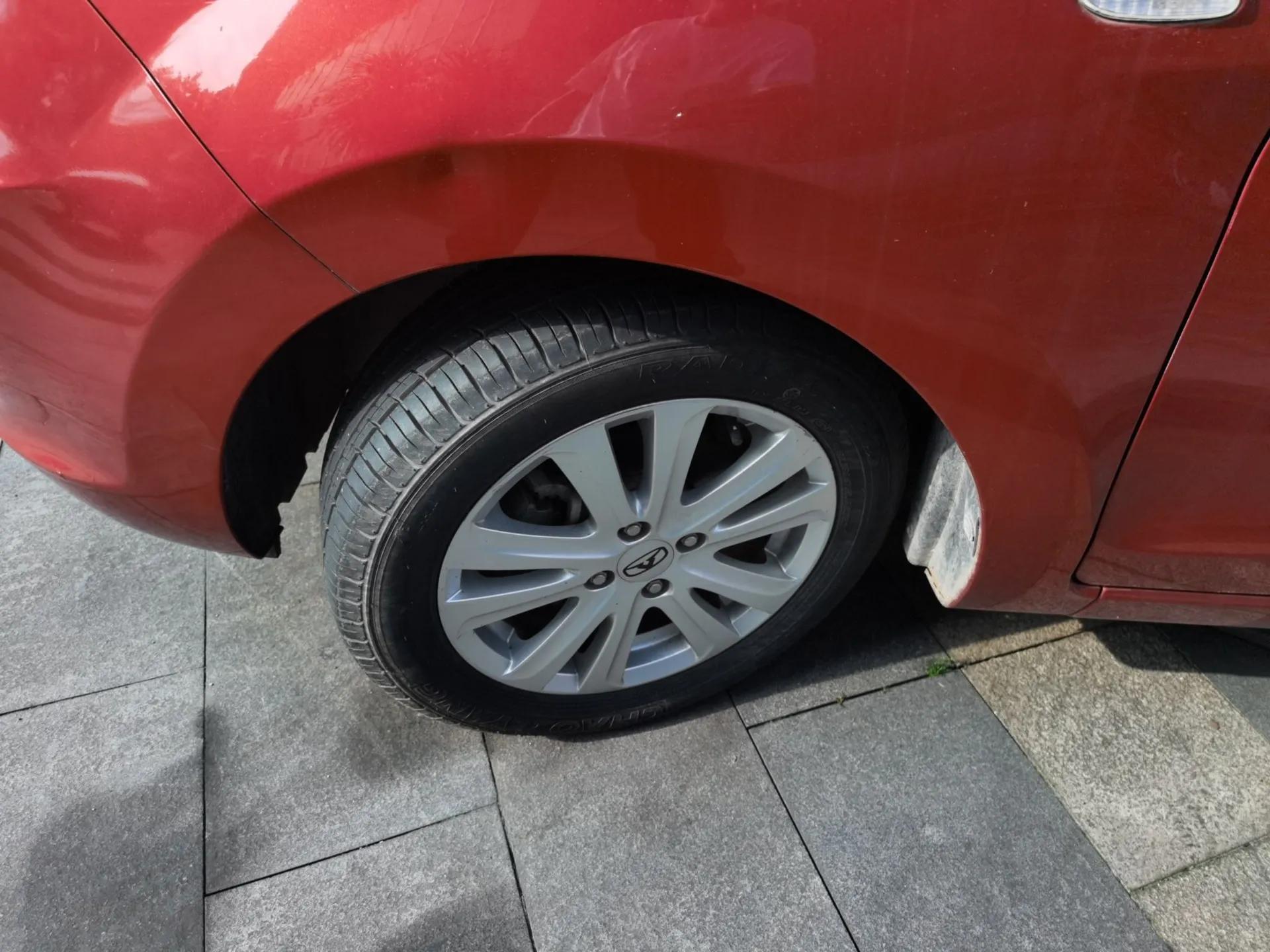 Cowin C3 2015 1.5L Manual Gold Diamond Edition — миниатюра 9