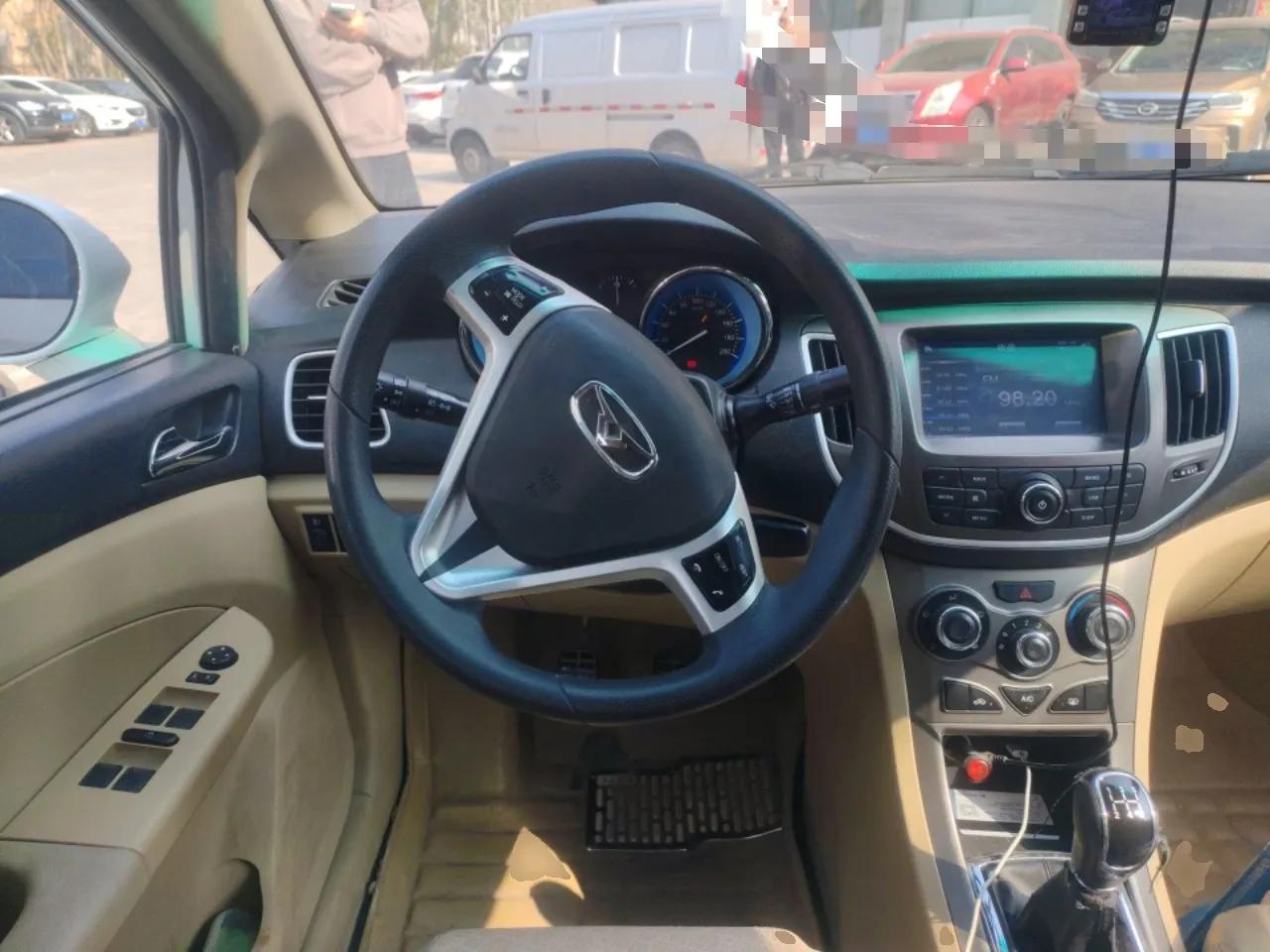 Cowin C3 2015 1.5L Manual Gold Diamond Edition — миниатюра 11