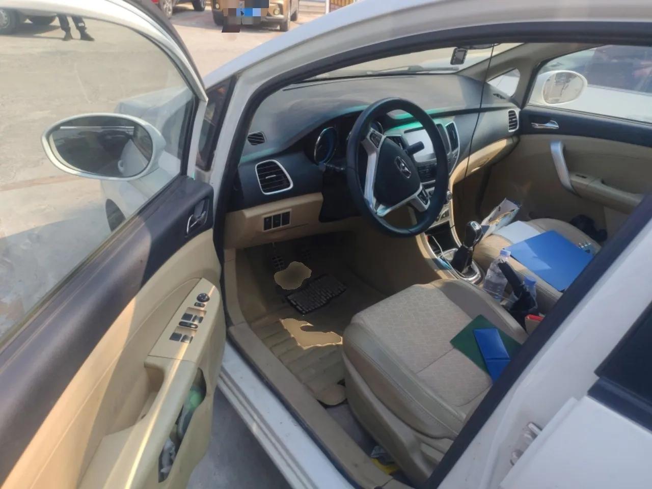 Cowin C3 2015 1.5L Manual Gold Diamond Edition — миниатюра 17