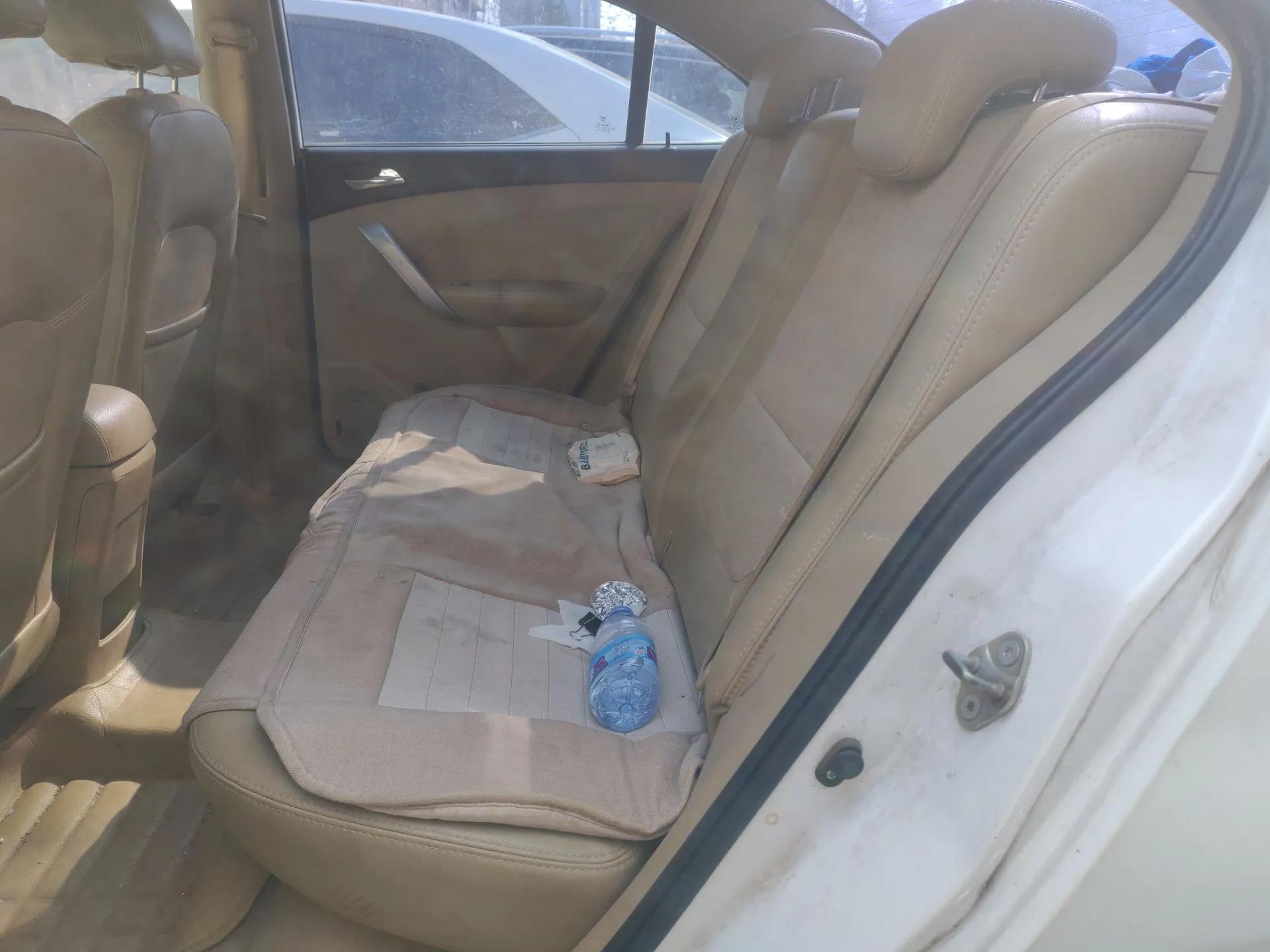Cowin C3 2015 1.5L Manual Gold Diamond Edition — миниатюра 18