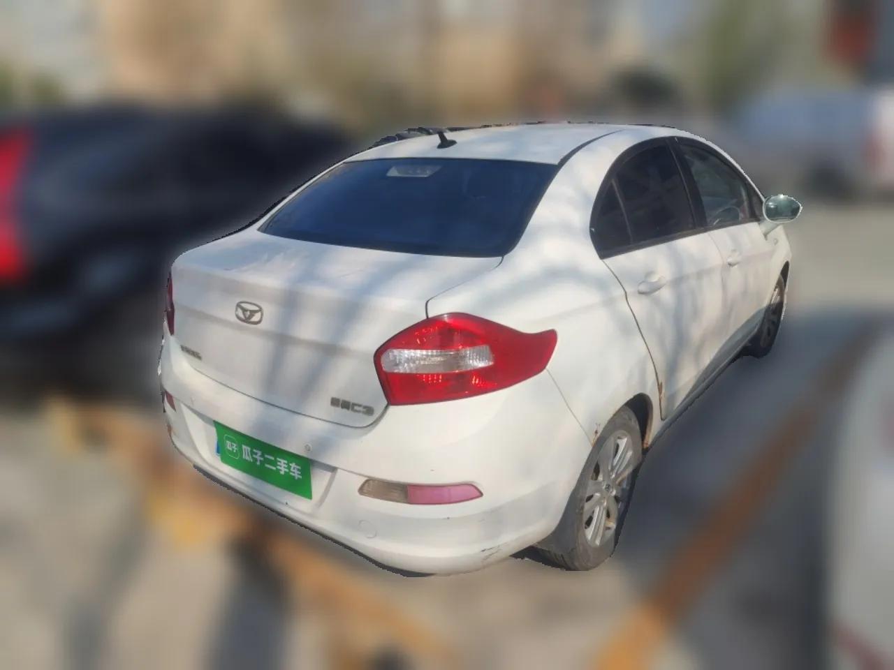 Cowin C3 2015 1.5L Manual Gold Diamond Edition — миниатюра 6