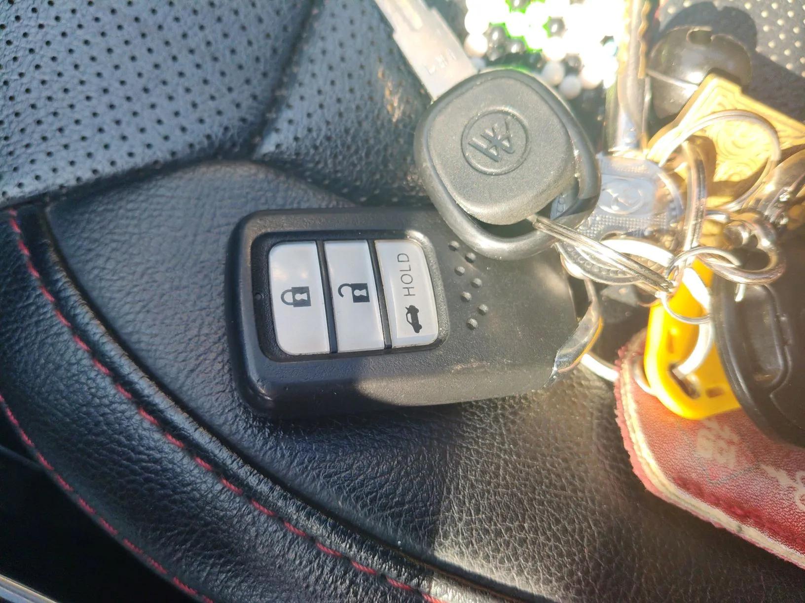 Cowin X3 2016 1.6L CVT Enthusiast Edition — миниатюра 9