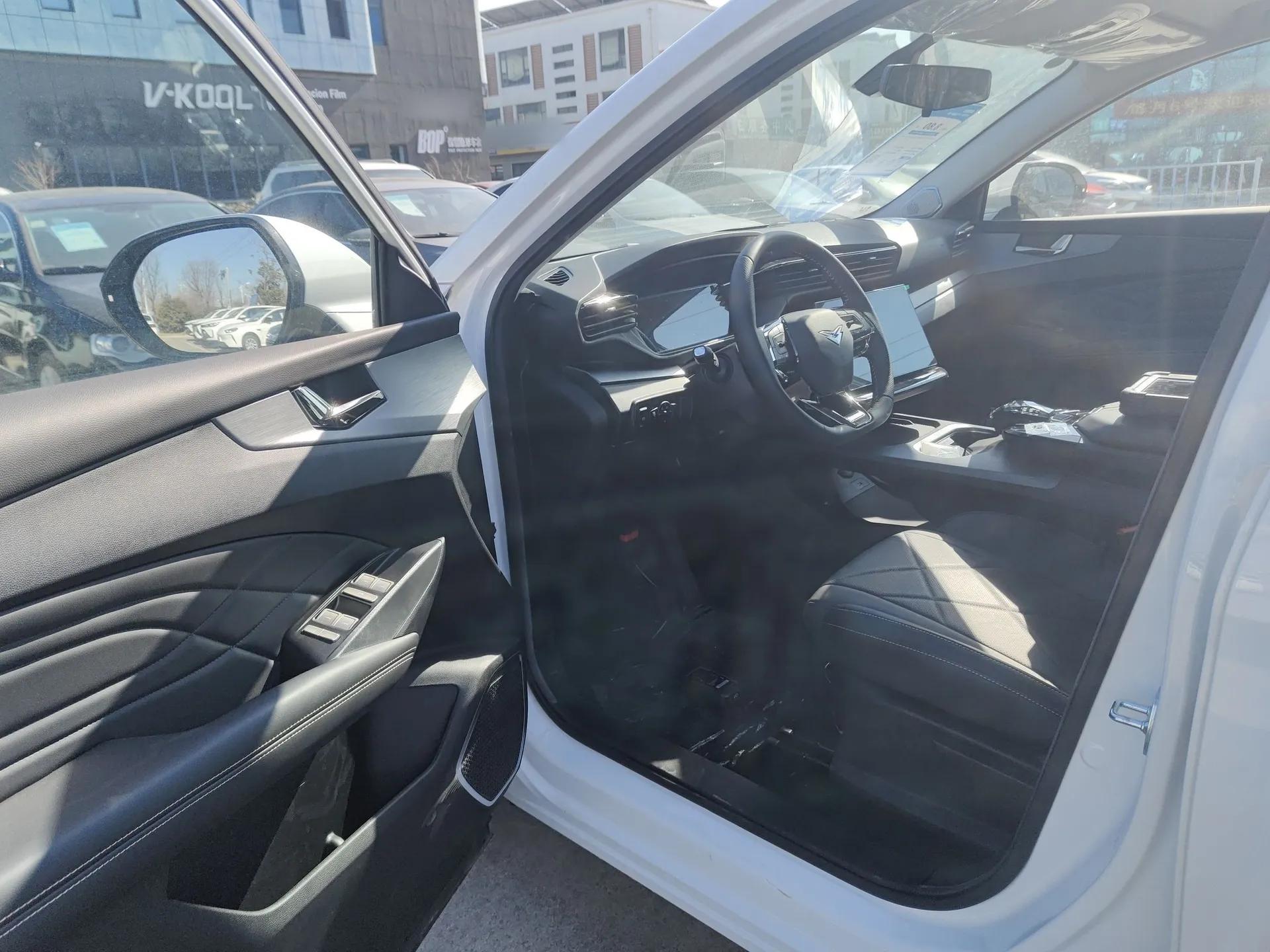 Cowin Kunlun 2025 1.5T Peak Edition 5 Seats — миниатюра 19