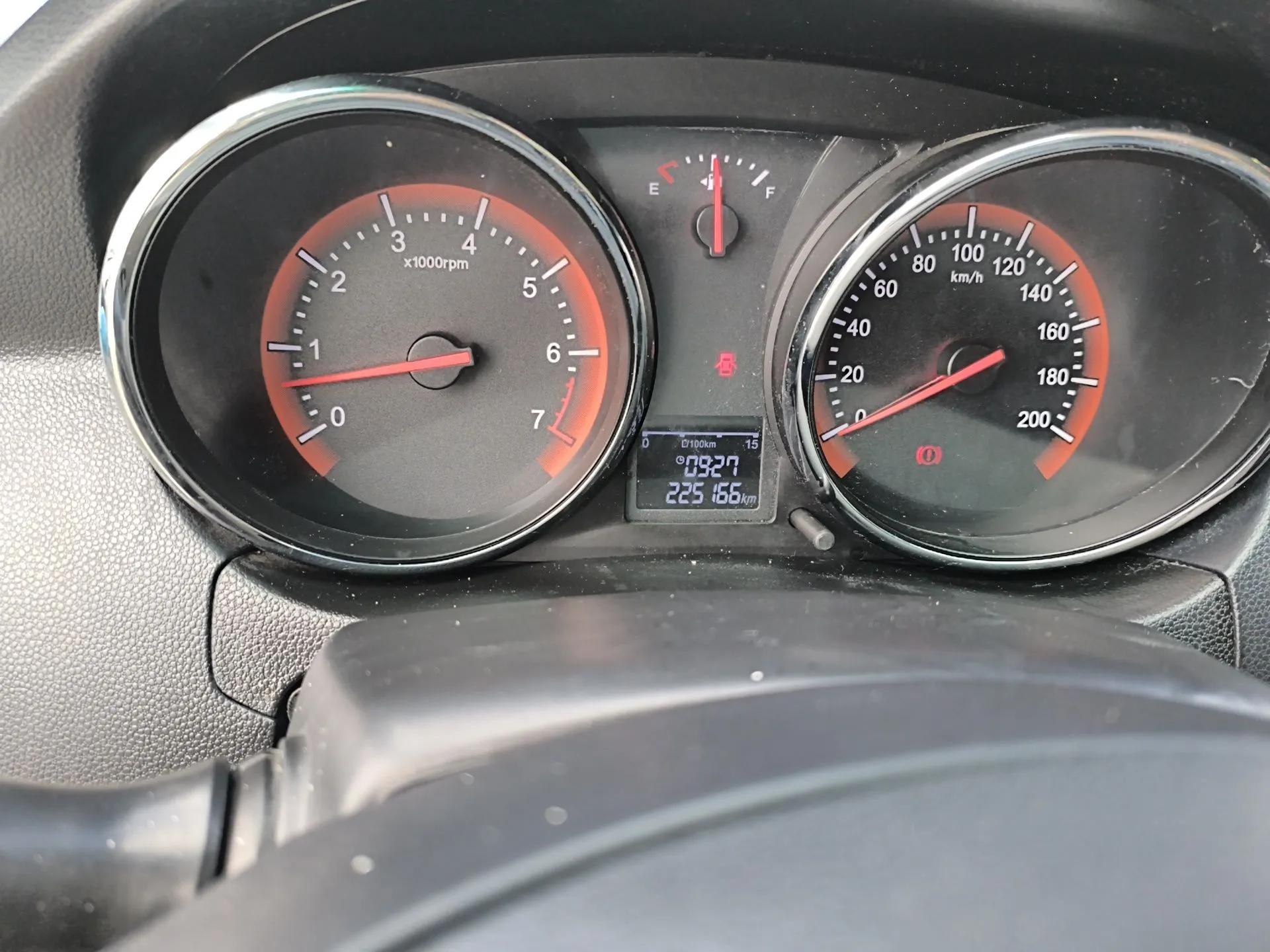 Cowin C3R 2015 1.5L Manual Yellow Diamond Edition — миниатюра 13