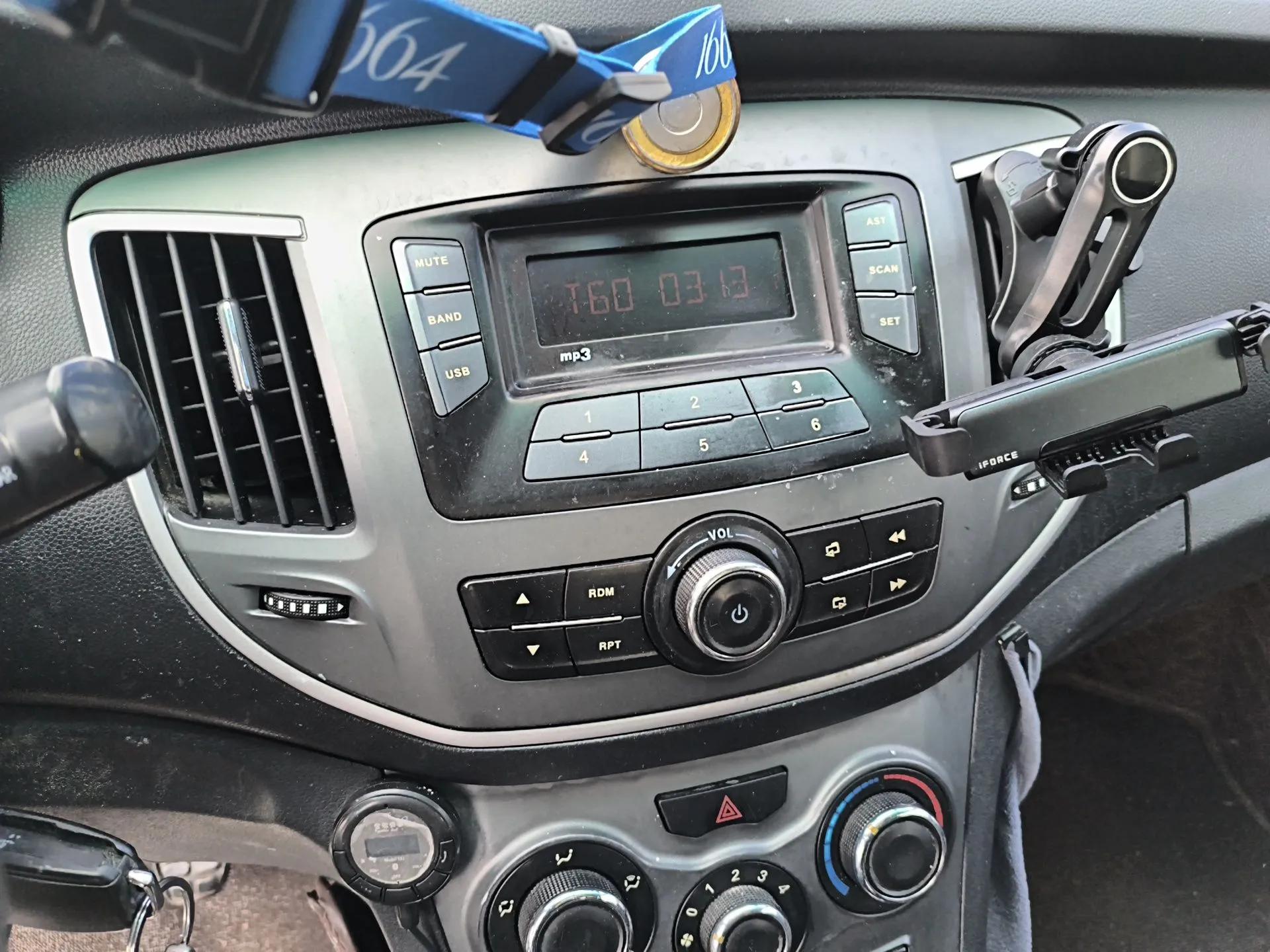 Cowin C3R 2015 1.5L Manual Yellow Diamond Edition — миниатюра 14
