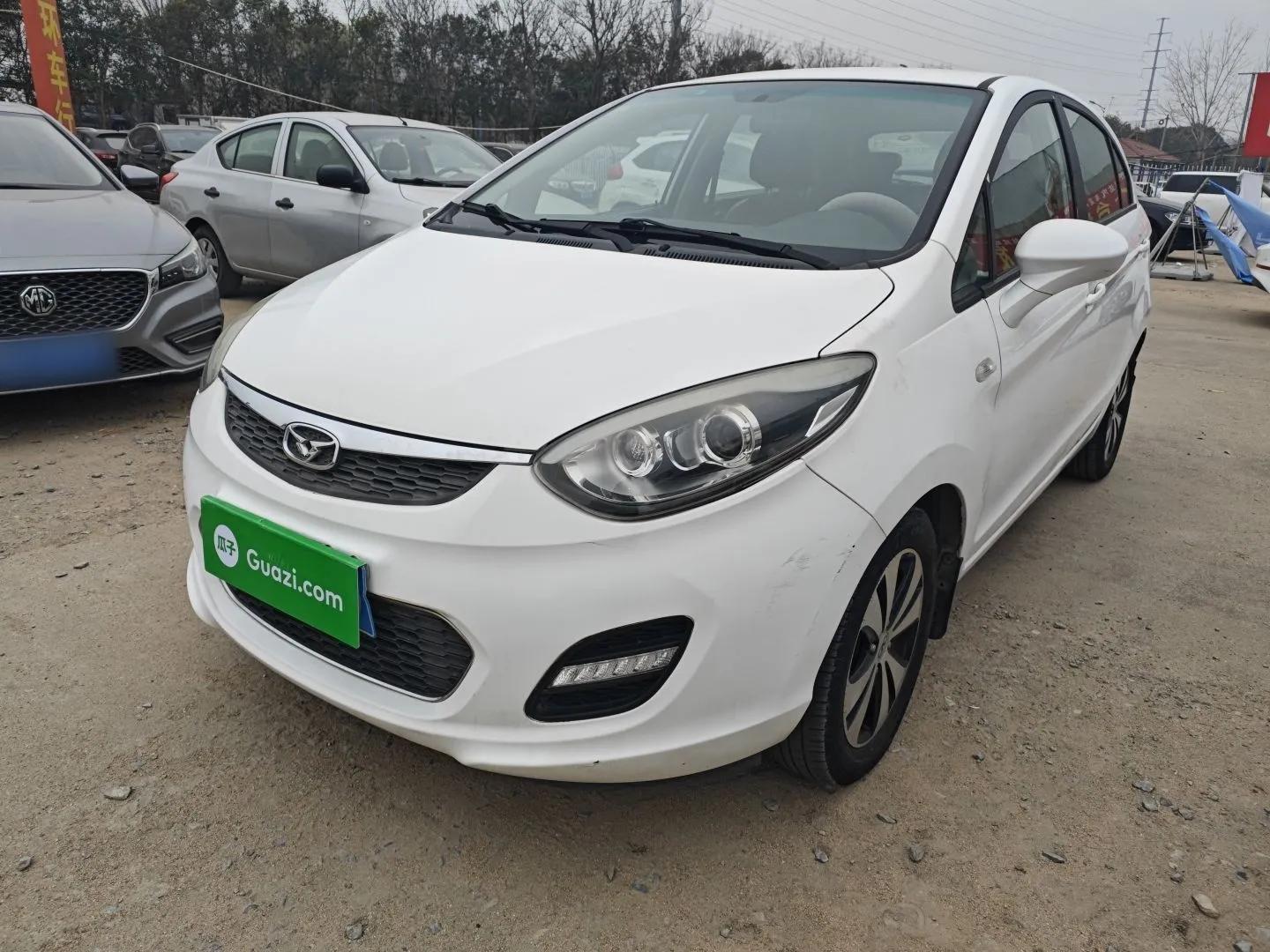 Cowin C3R 2015 1.5L AMT Gold Diamond Edition — миниатюра 1