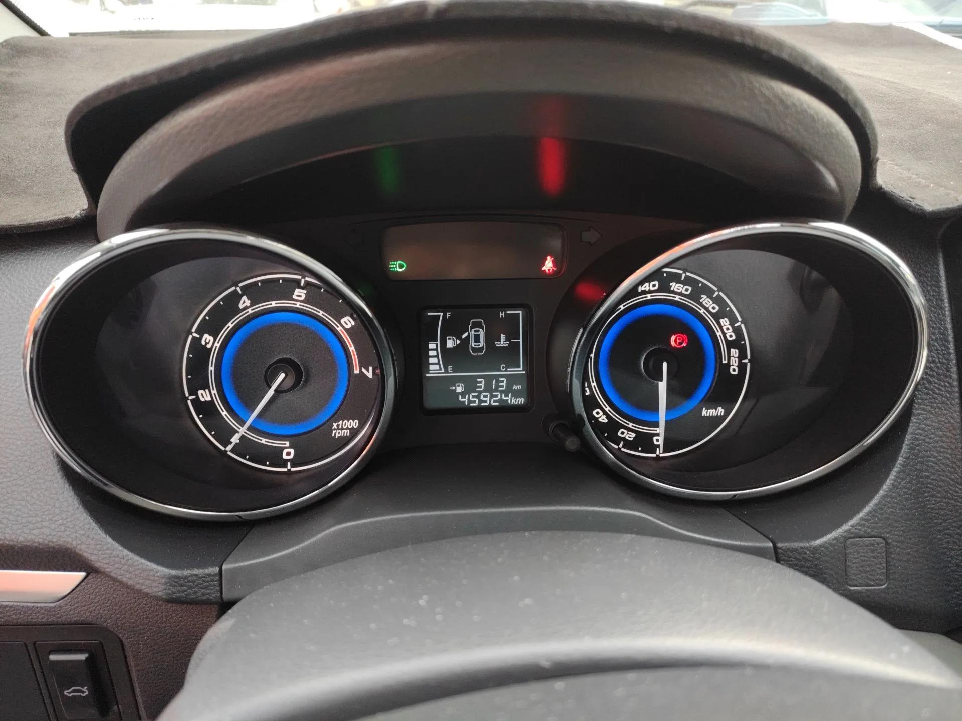 Cowin E3 2018 1.5L Manual Luxury Model — миниатюра 12