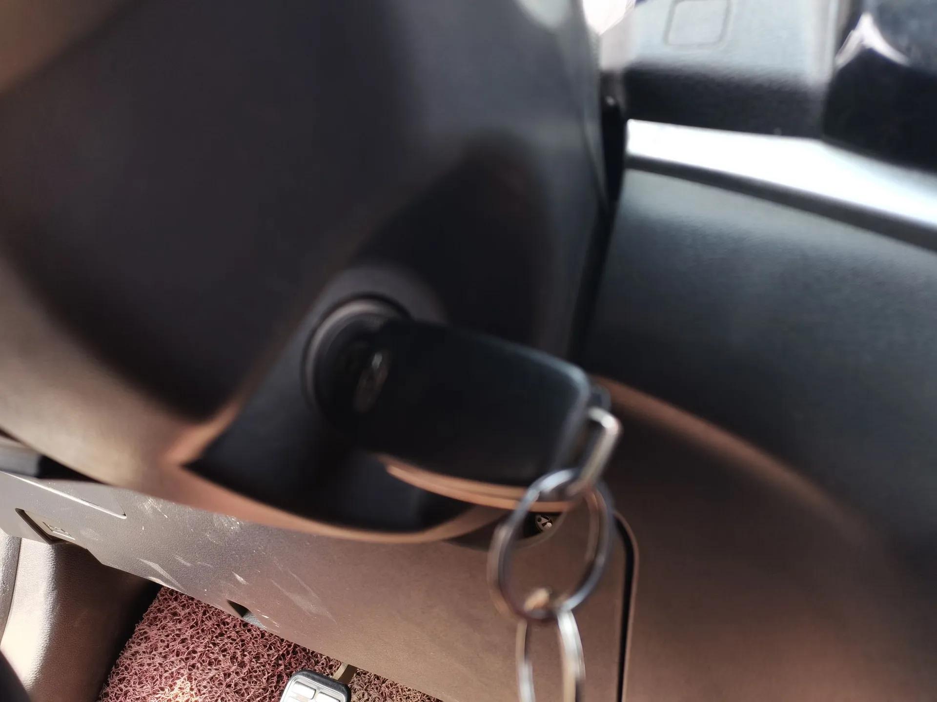 Cowin E3 2018 1.5L Manual Luxury Model — миниатюра 9