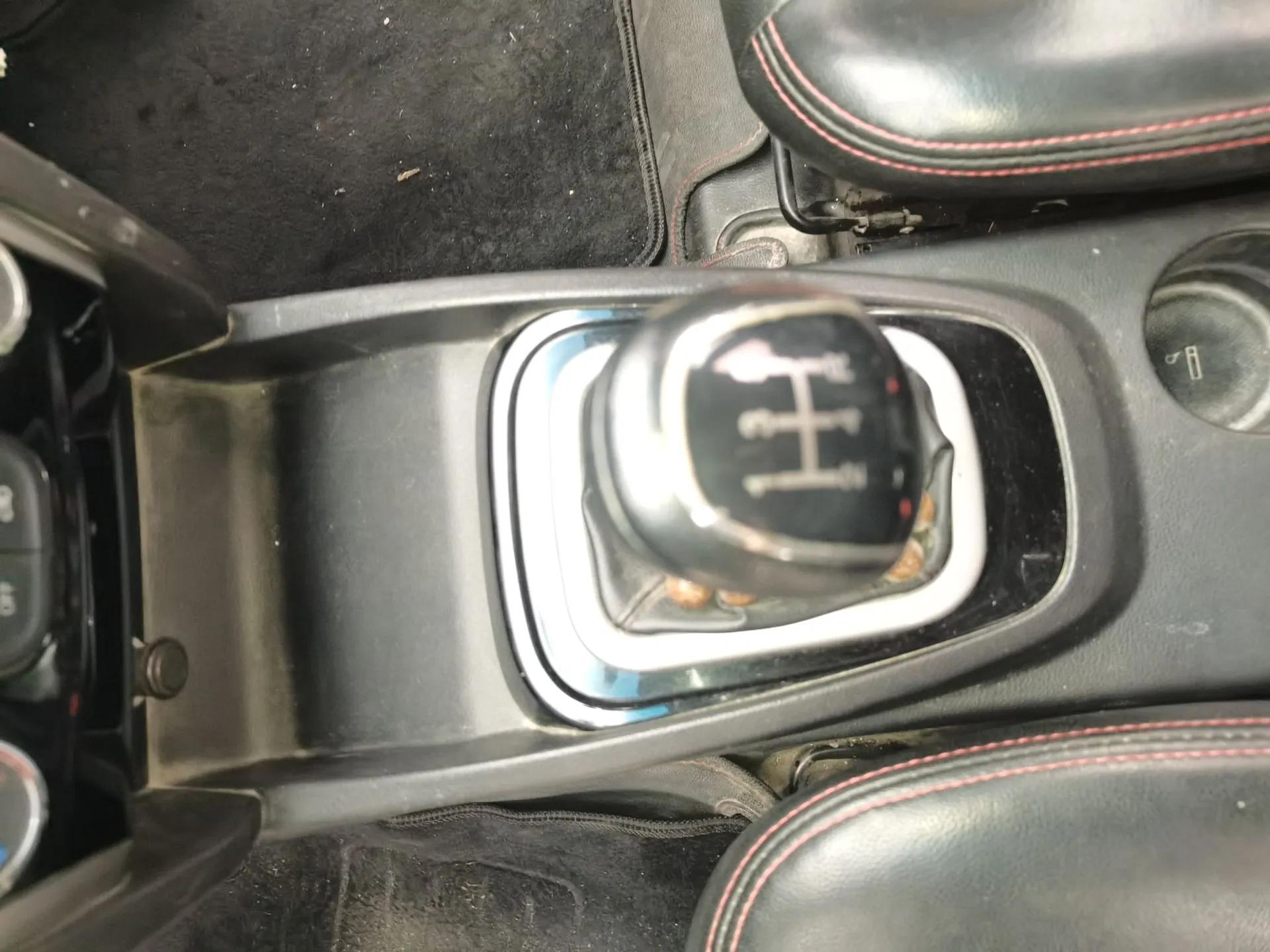Karry K50 2016 K50S 1.5L Manual Comfort Model — миниатюра 15