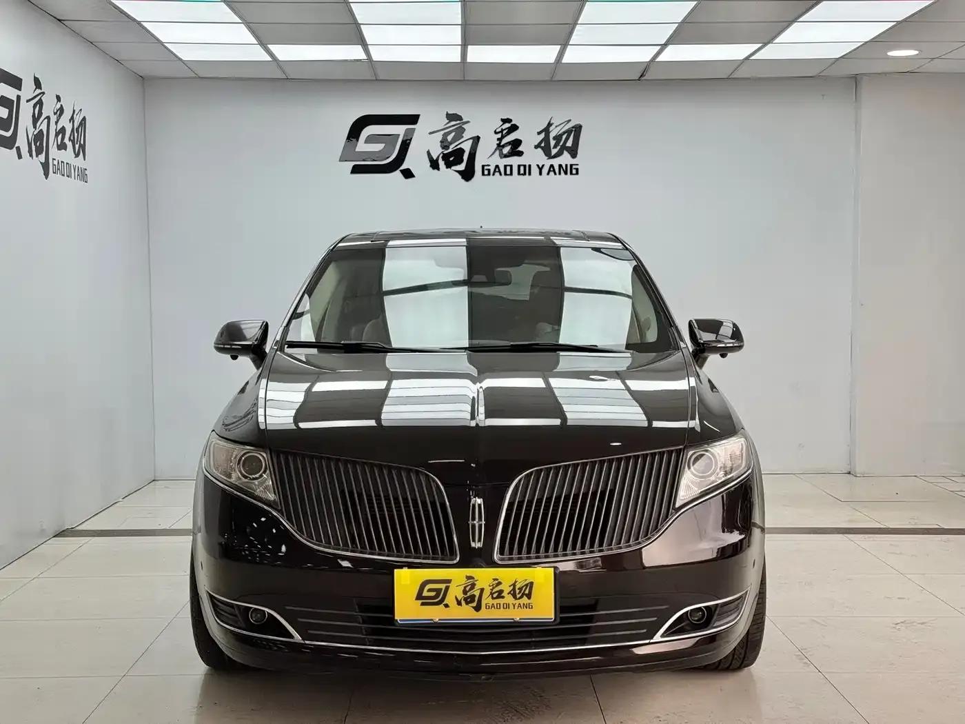 2010 Lincoln MKT 3.5T EcoBoost AWD — миниатюра 2
