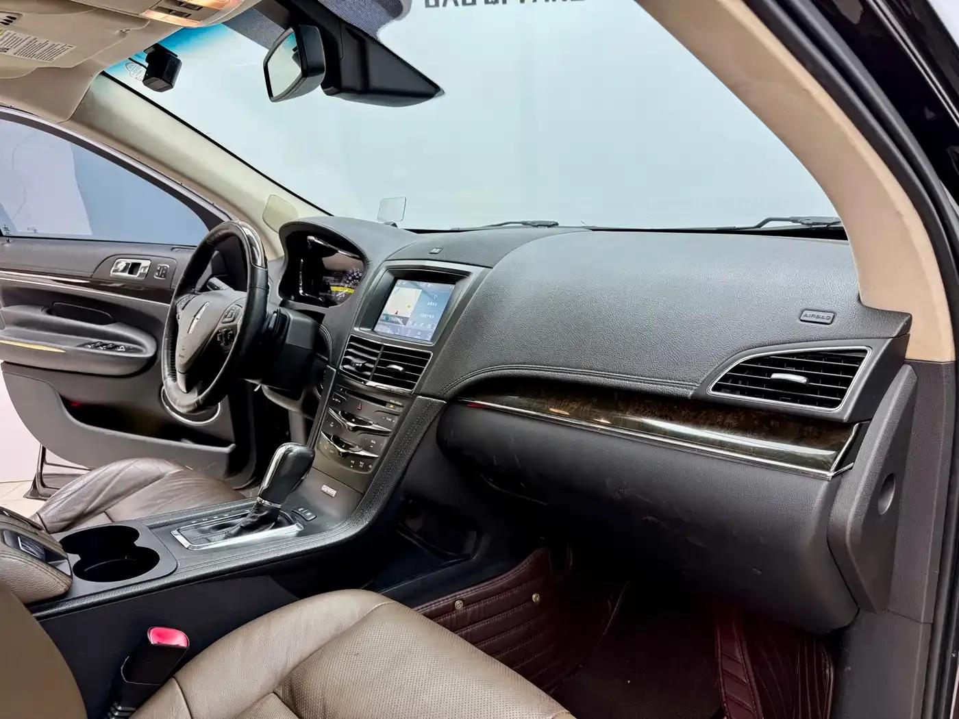 2010 Lincoln MKT 3.5T EcoBoost AWD — миниатюра 13