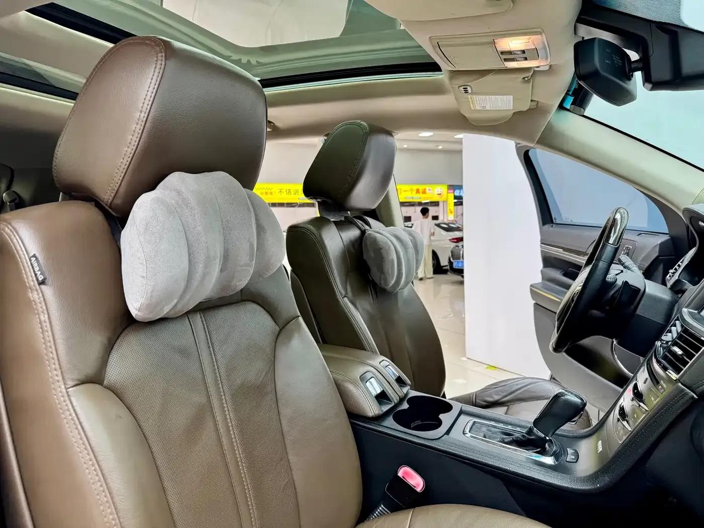 2010 Lincoln MKT 3.5T EcoBoost AWD — миниатюра 14