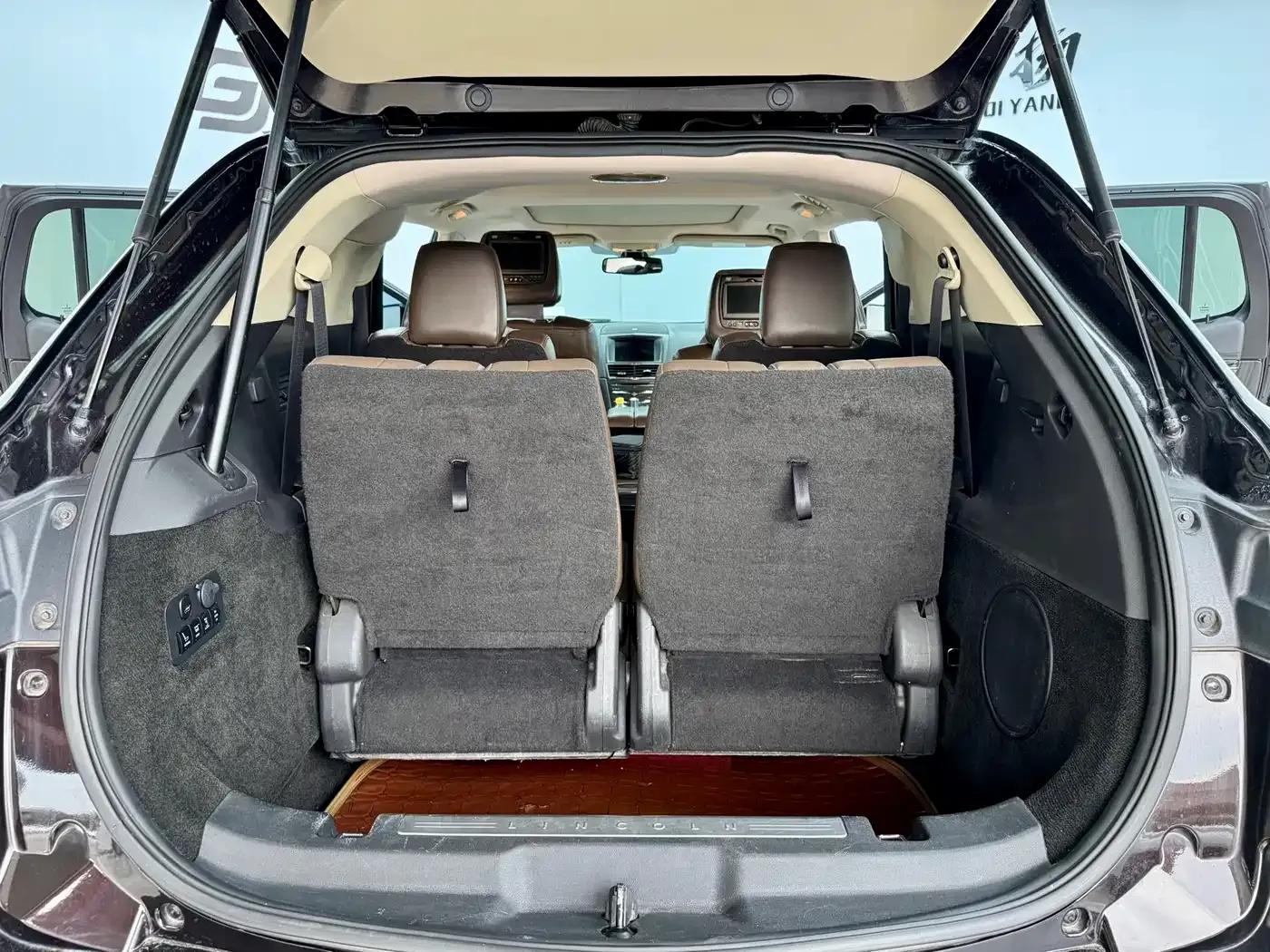 2010 Lincoln MKT 3.5T EcoBoost AWD — миниатюра 23