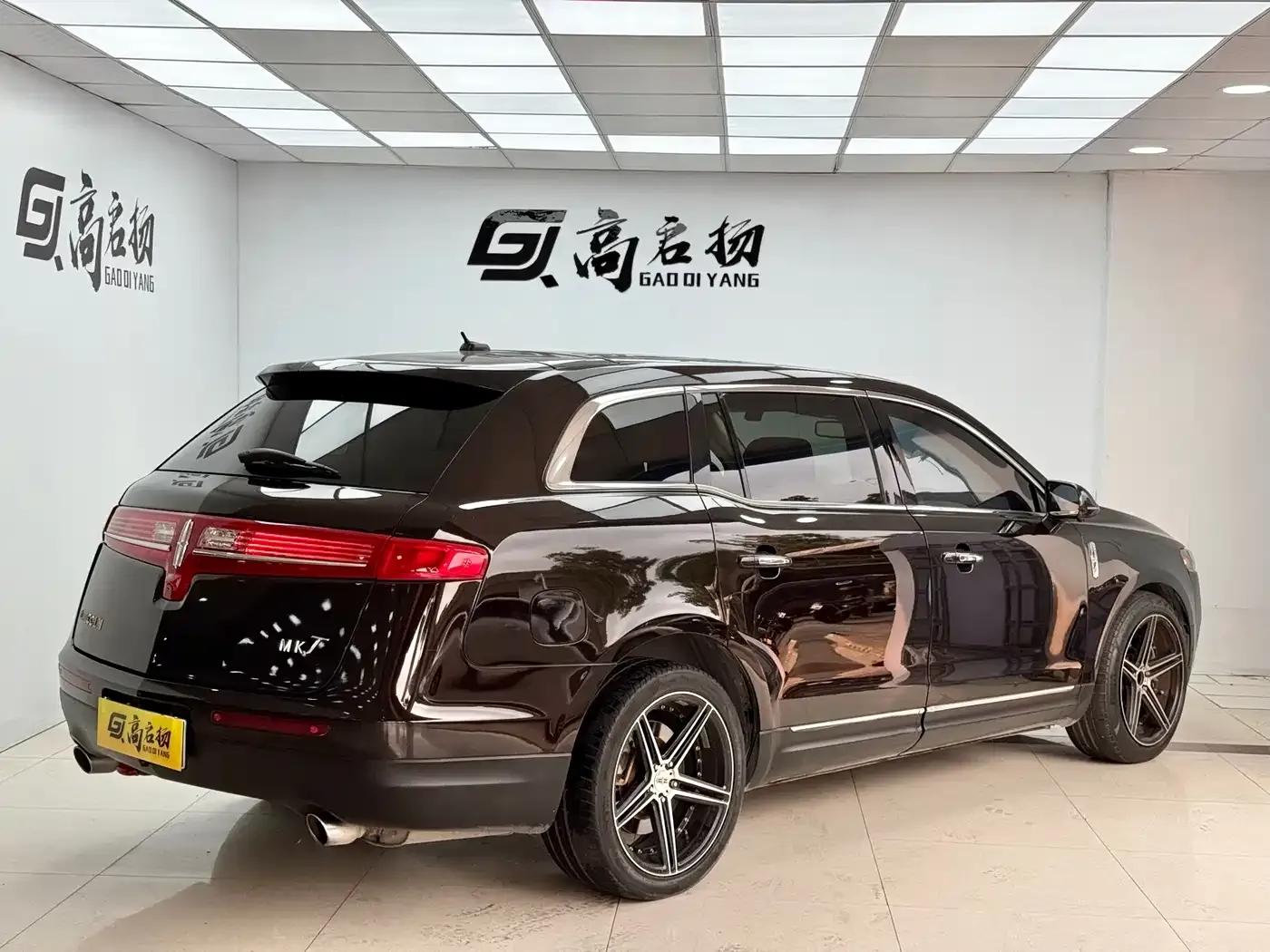2010 Lincoln MKT 3.5T EcoBoost AWD — миниатюра 25