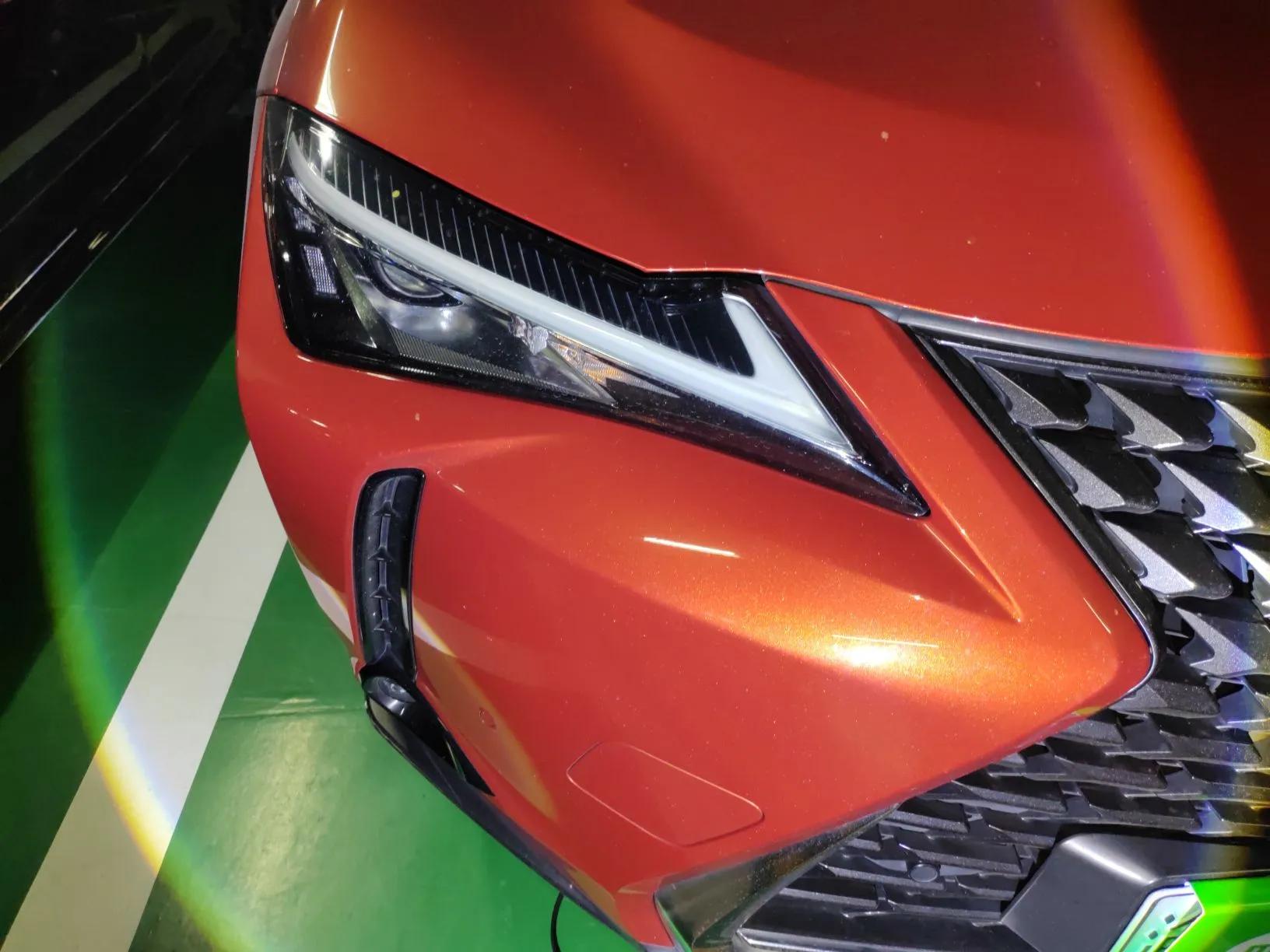 Lexus UX New Energy 2020 300e Pure·Joy Edition — миниатюра 7
