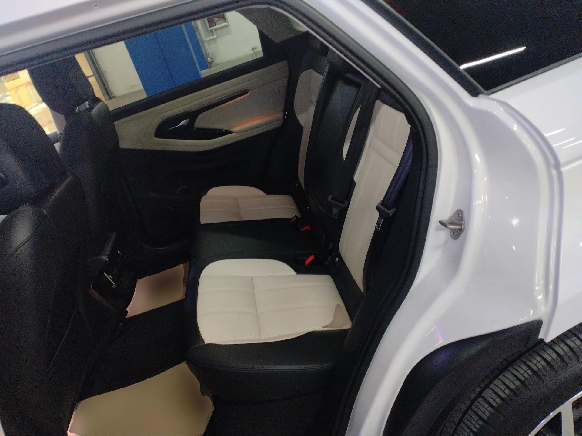 Land Rover Range Evoque New Energy 2023 Aurora L P300e Plug-in Hybrid Electric Version — миниатюра 20