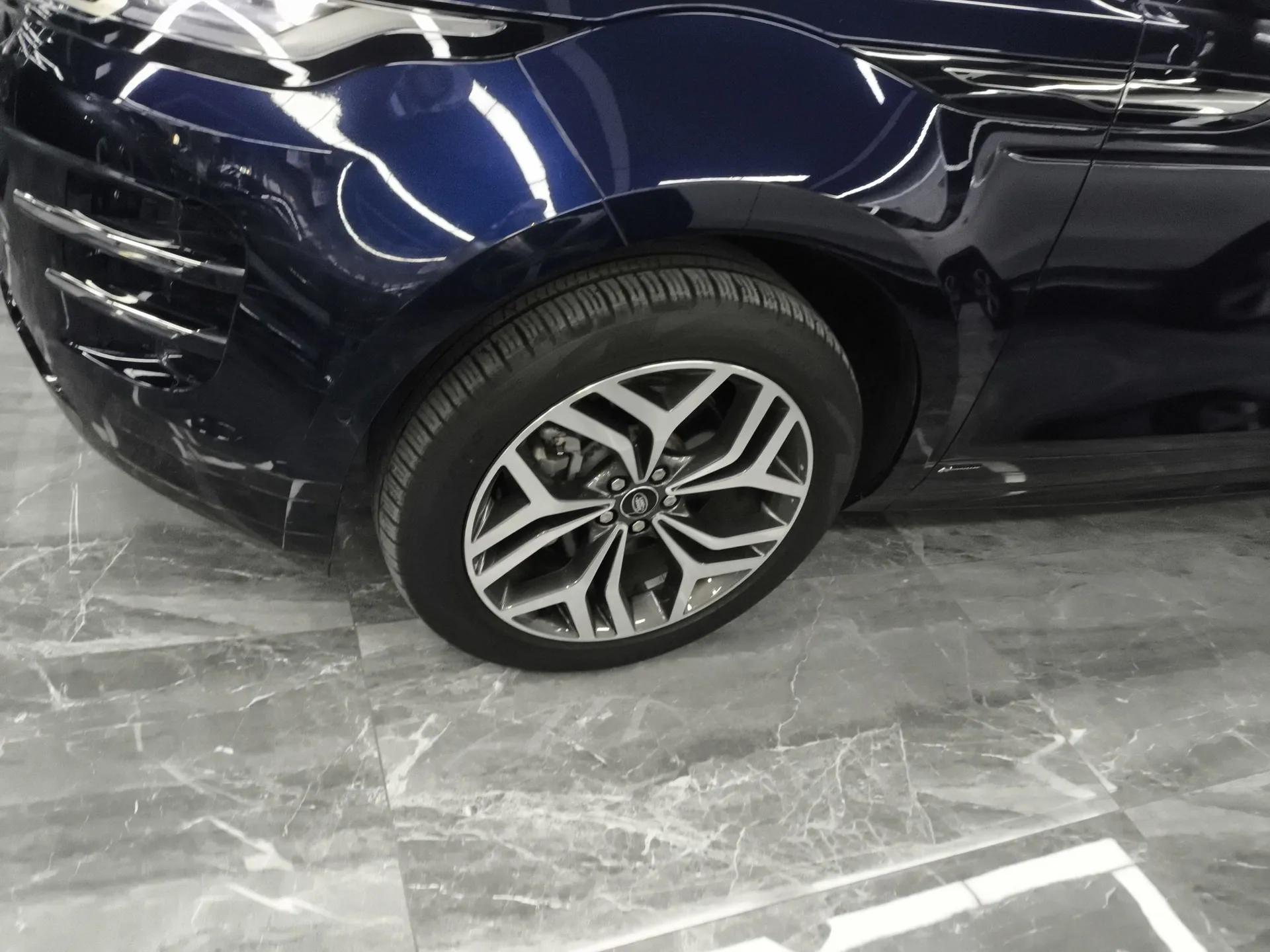 Land Rover Range Evoque New Energy 2021 Aurora L P300e Luxury Edition — миниатюра 9
