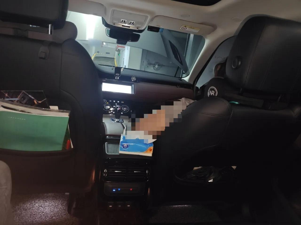 Land Rover Range Evoque New Energy 2023 Aurora L P300e Plug-in Hybrid Electric Version — миниатюра 19