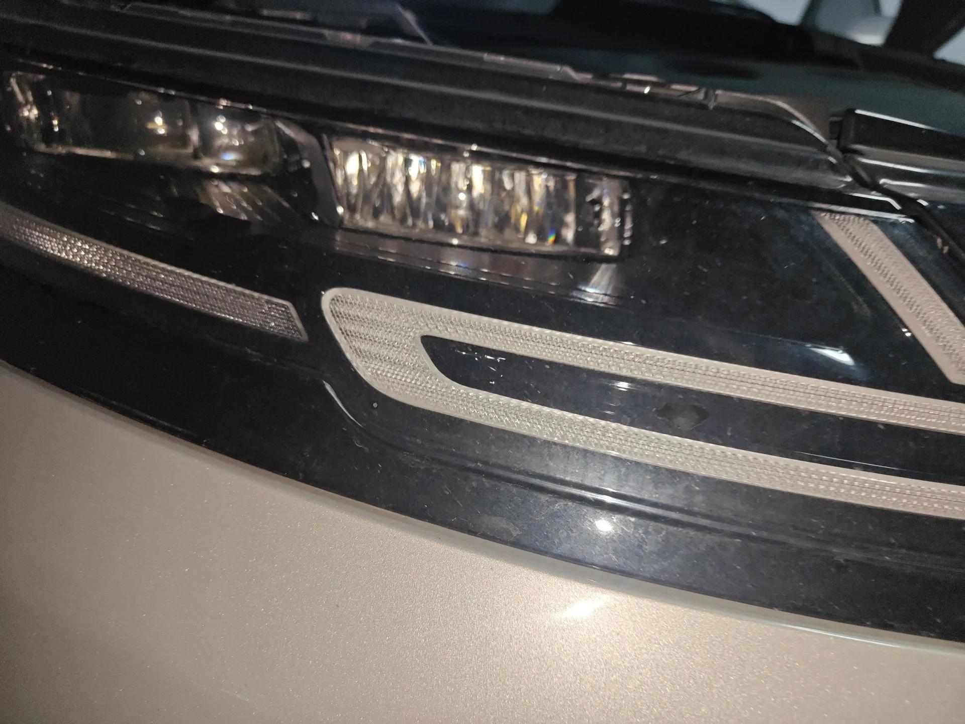 Land Rover Range Evoque New Energy 2023 Aurora L P300e Plug-in Hybrid Electric Version — миниатюра 7
