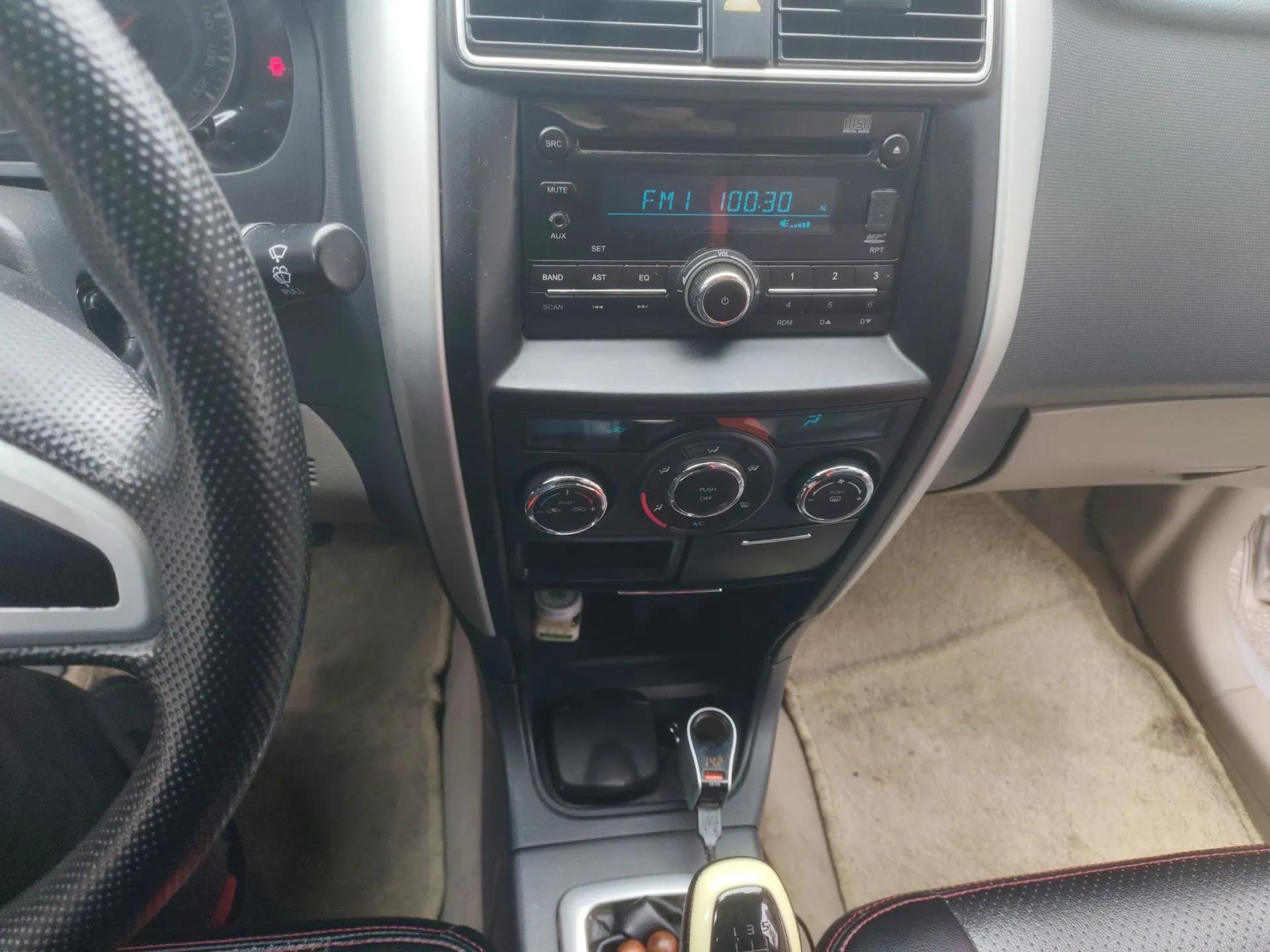 Suzuki Liana A6 2016 Sedan 1.4L Manual Enjoyment Model — миниатюра 14