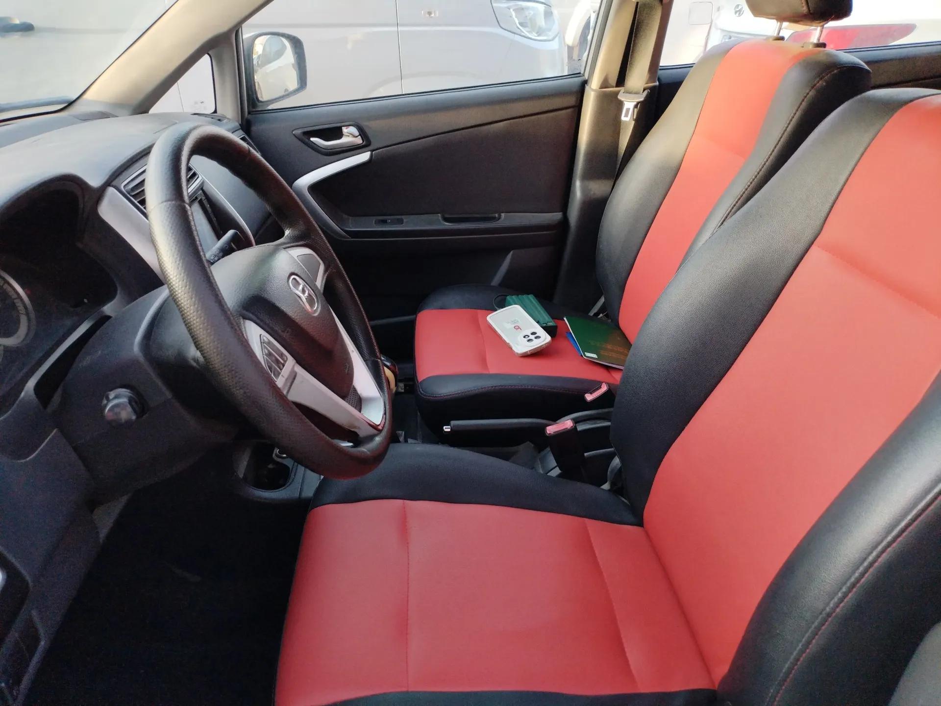 Suzuki Liana A6 2015 Hatchback 1.4L Manual Enjoyment Model — миниатюра 16