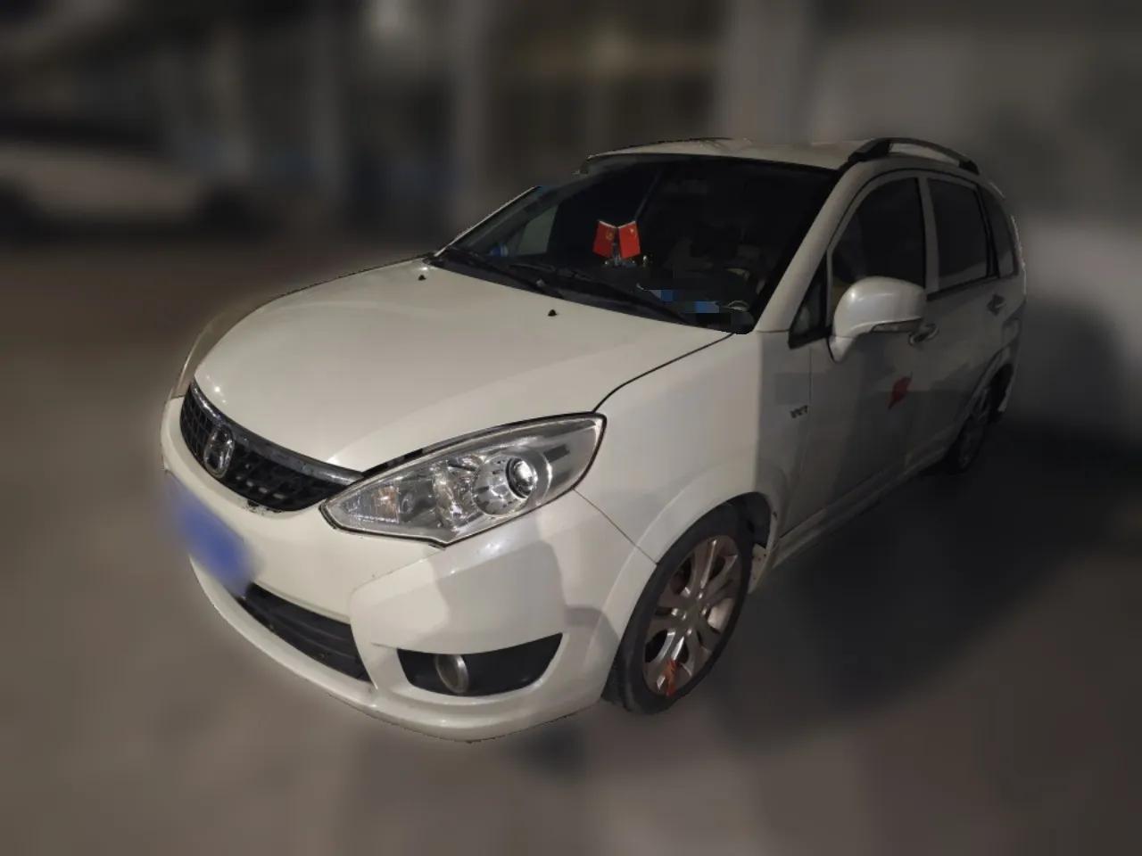 Suzuki Liana A6 2015 Hatchback 1.4L Manual Enjoyment Model — миниатюра 1