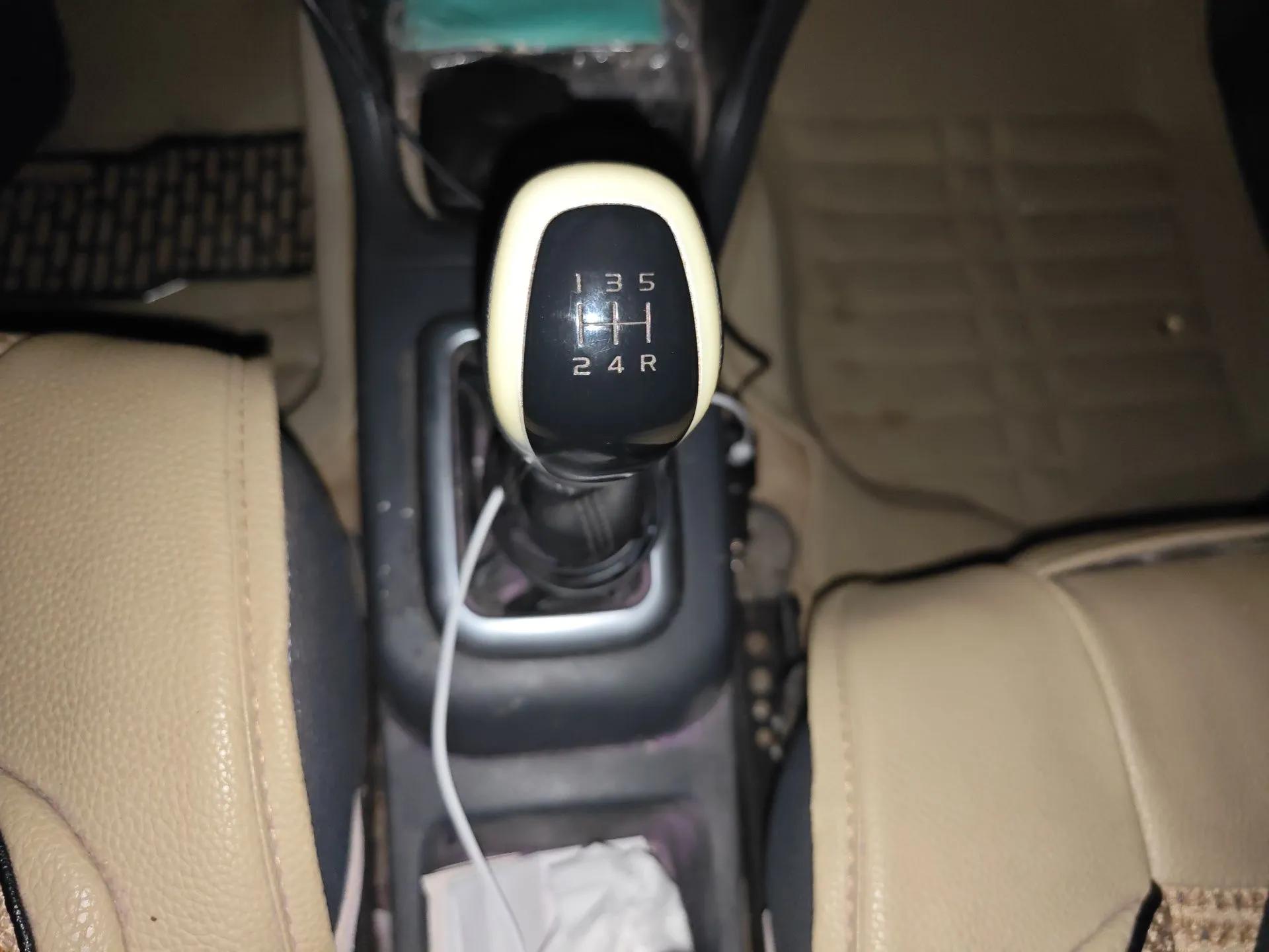 Suzuki Liana A6 2015 Hatchback 1.4L Manual Enjoyment Model — миниатюра 15