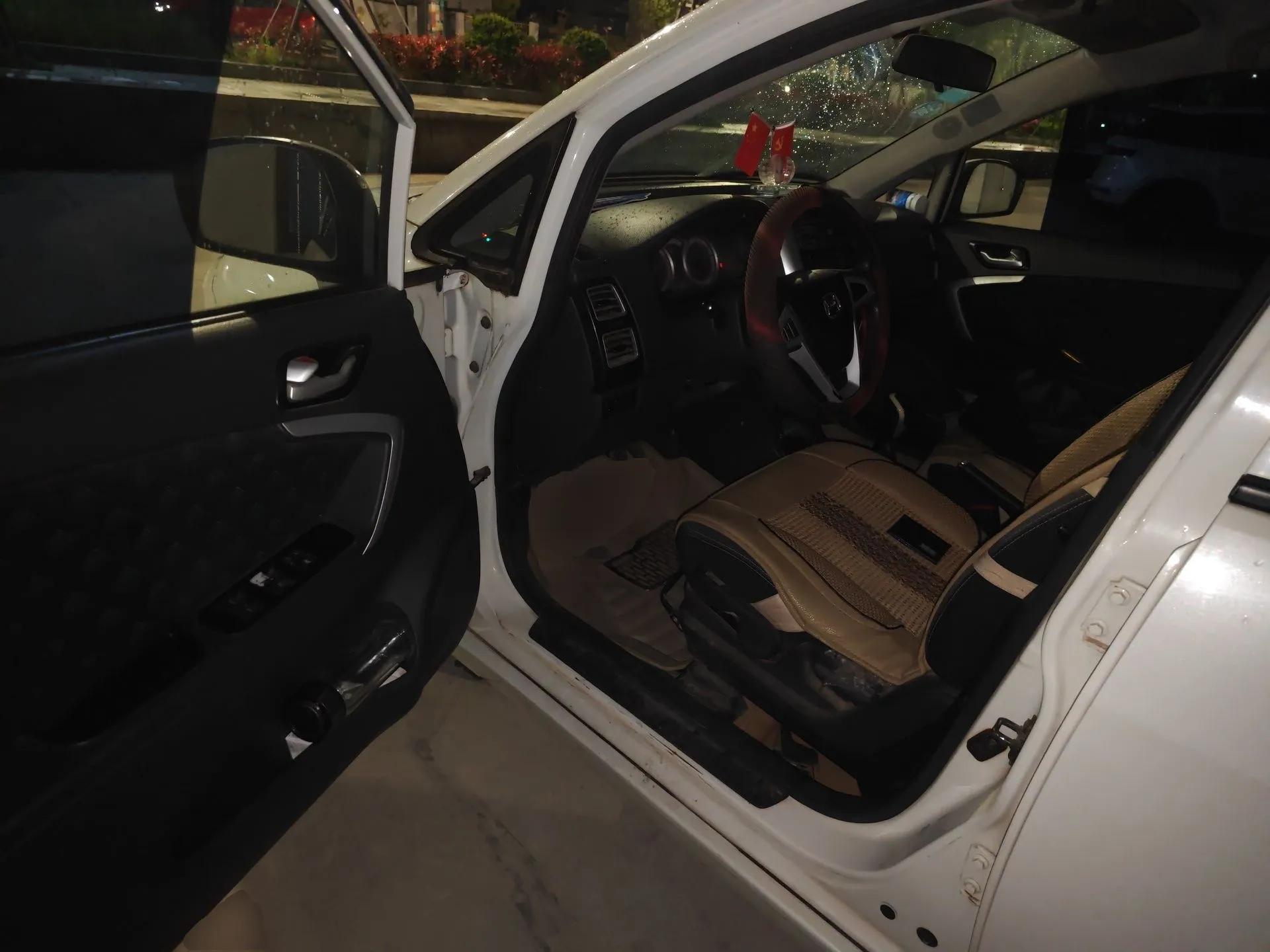 Suzuki Liana A6 2015 Hatchback 1.4L Manual Enjoyment Model — миниатюра 17