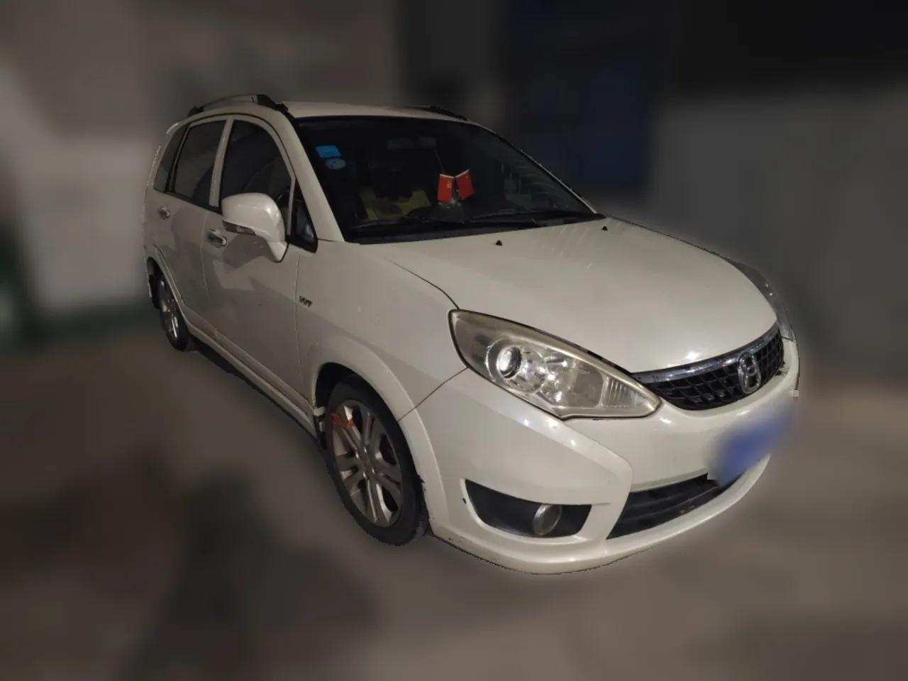 Suzuki Liana A6 2015 Hatchback 1.4L Manual Enjoyment Model — миниатюра 3