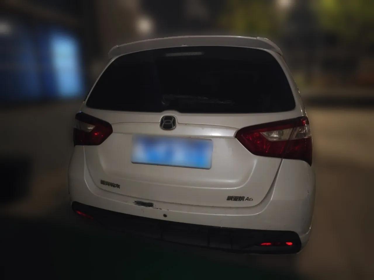 Suzuki Liana A6 2015 Hatchback 1.4L Manual Enjoyment Model — миниатюра 5