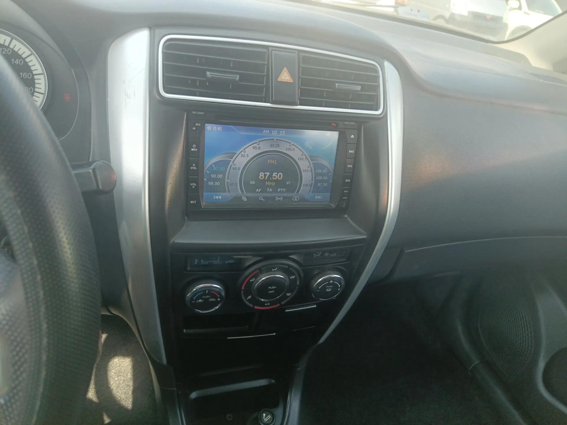 Suzuki Liana A6 2014 Hatchback 1.4L Manual Enjoyment Model — миниатюра 16