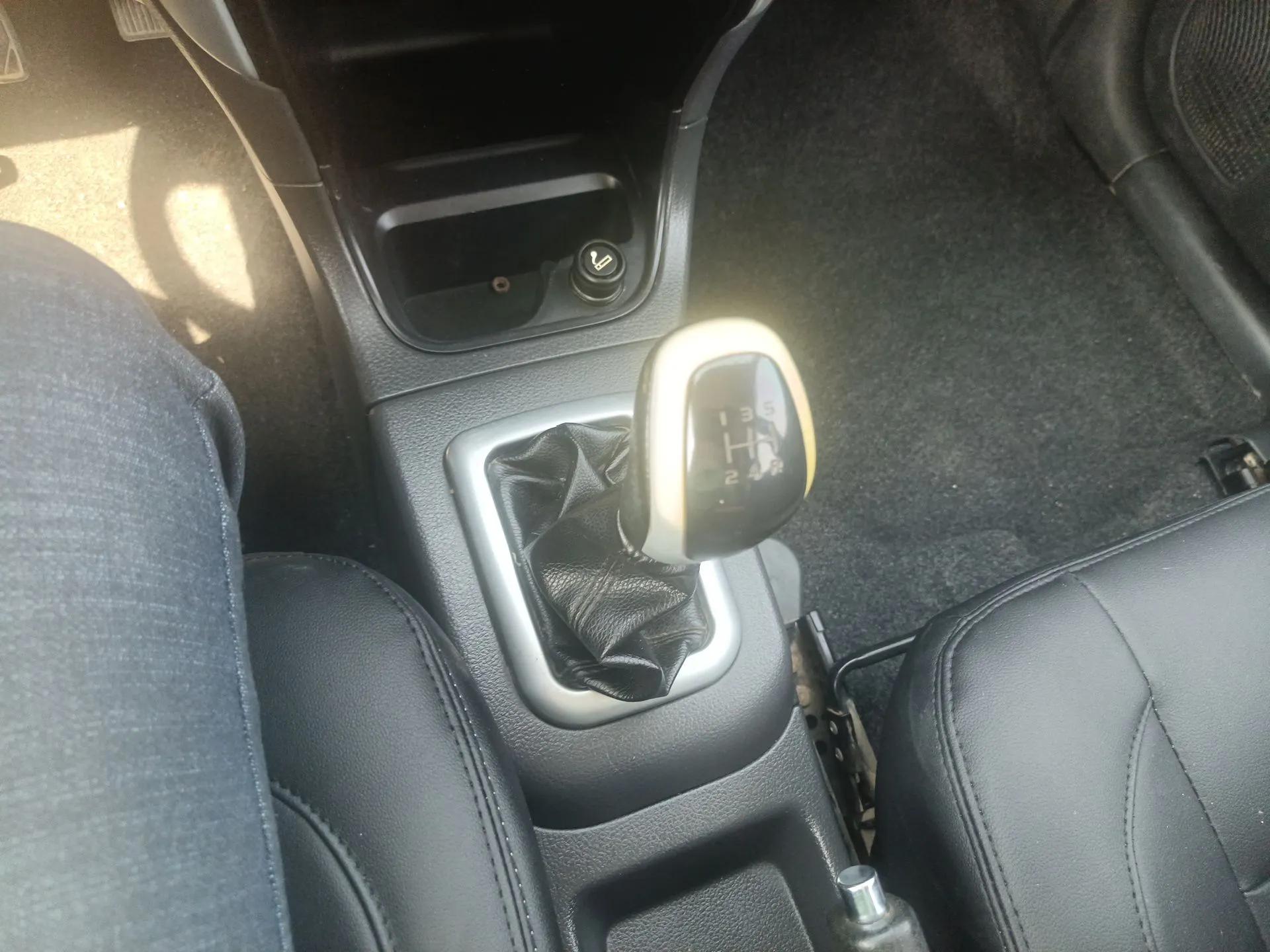 Suzuki Liana A6 2014 Hatchback 1.4L Manual Enjoyment Model — миниатюра 17