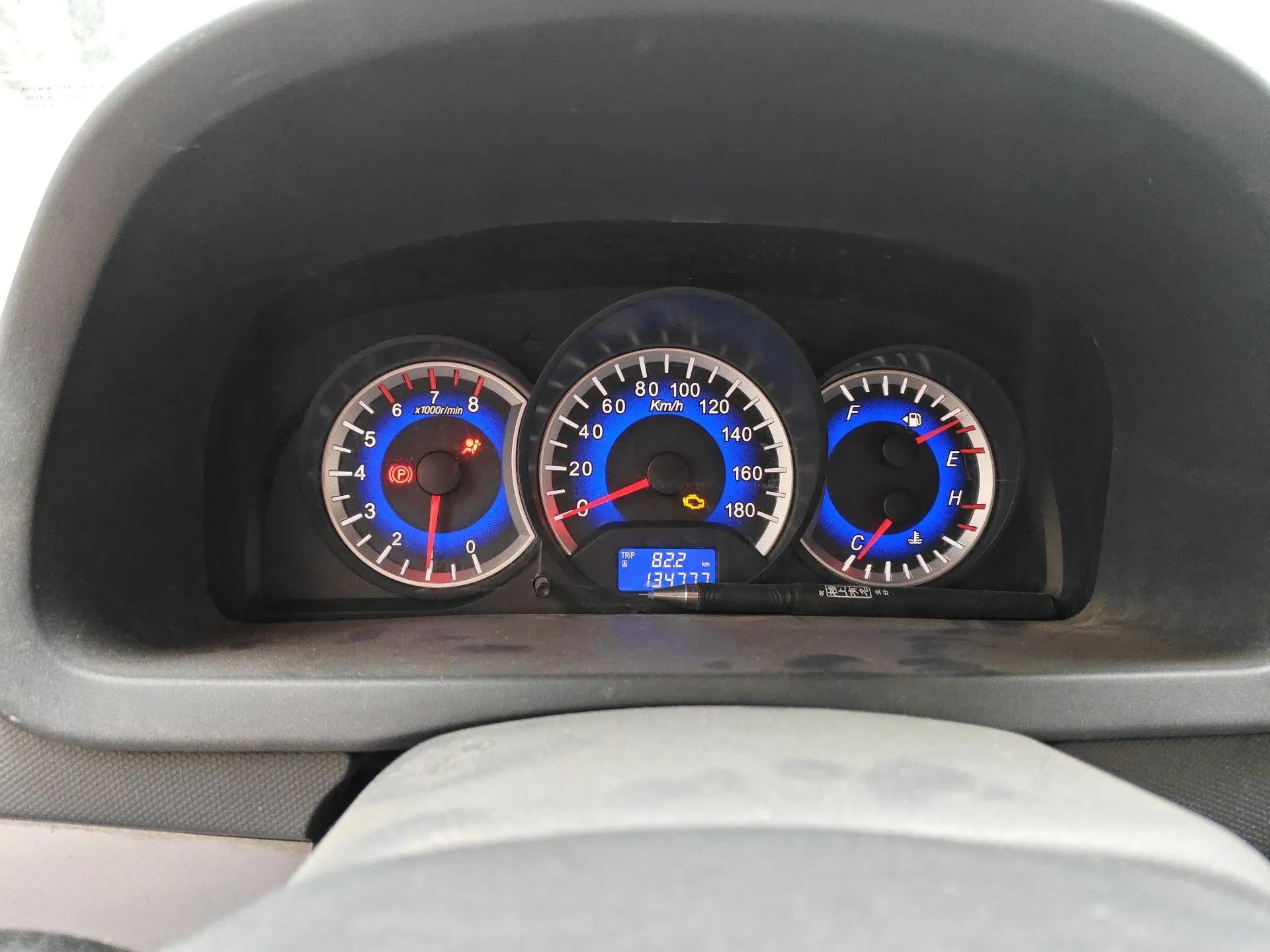 Suzuki Wagon R X5 2013 Cruise Edition 1.4L VVT Luxury Model China IV Standard — миниатюра 12