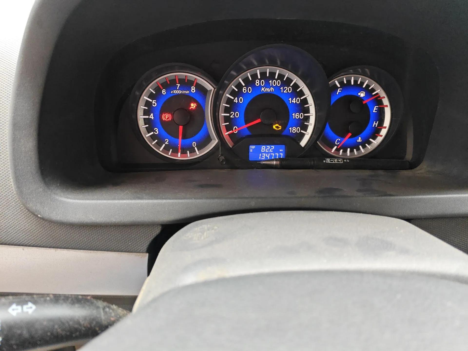 Suzuki Wagon R X5 2013 Cruise Edition 1.4L VVT Luxury Model China IV Standard — миниатюра 13