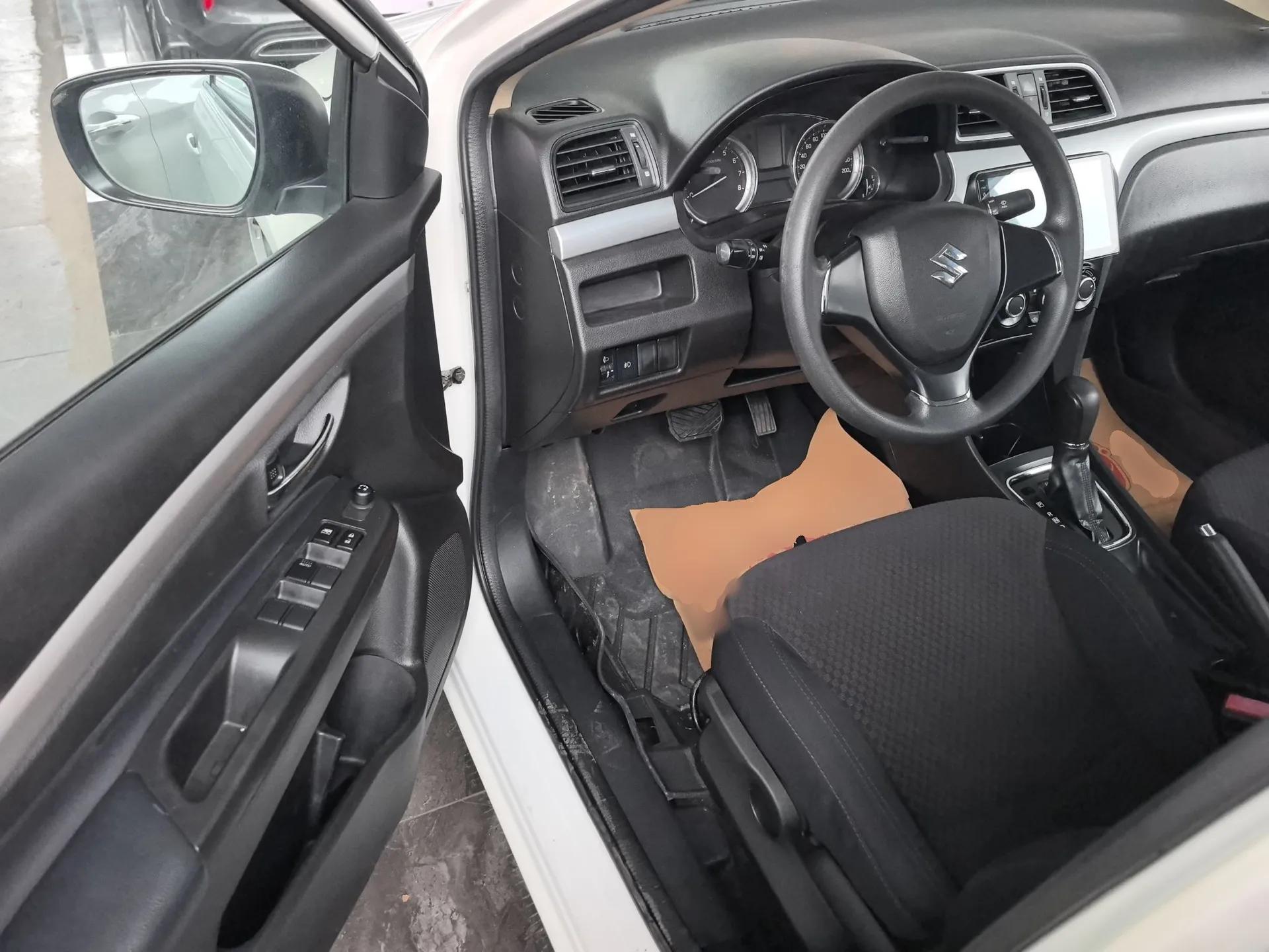Suzuki Alivio 2015 1.6L Automatic Comfort Model — миниатюра 18