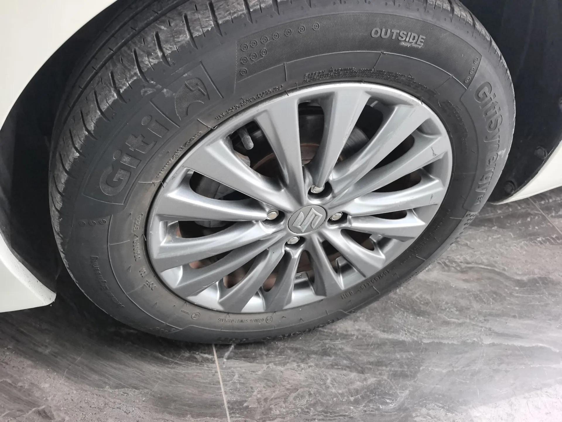 Suzuki Alivio 2015 1.6L Automatic Comfort Model — миниатюра 9
