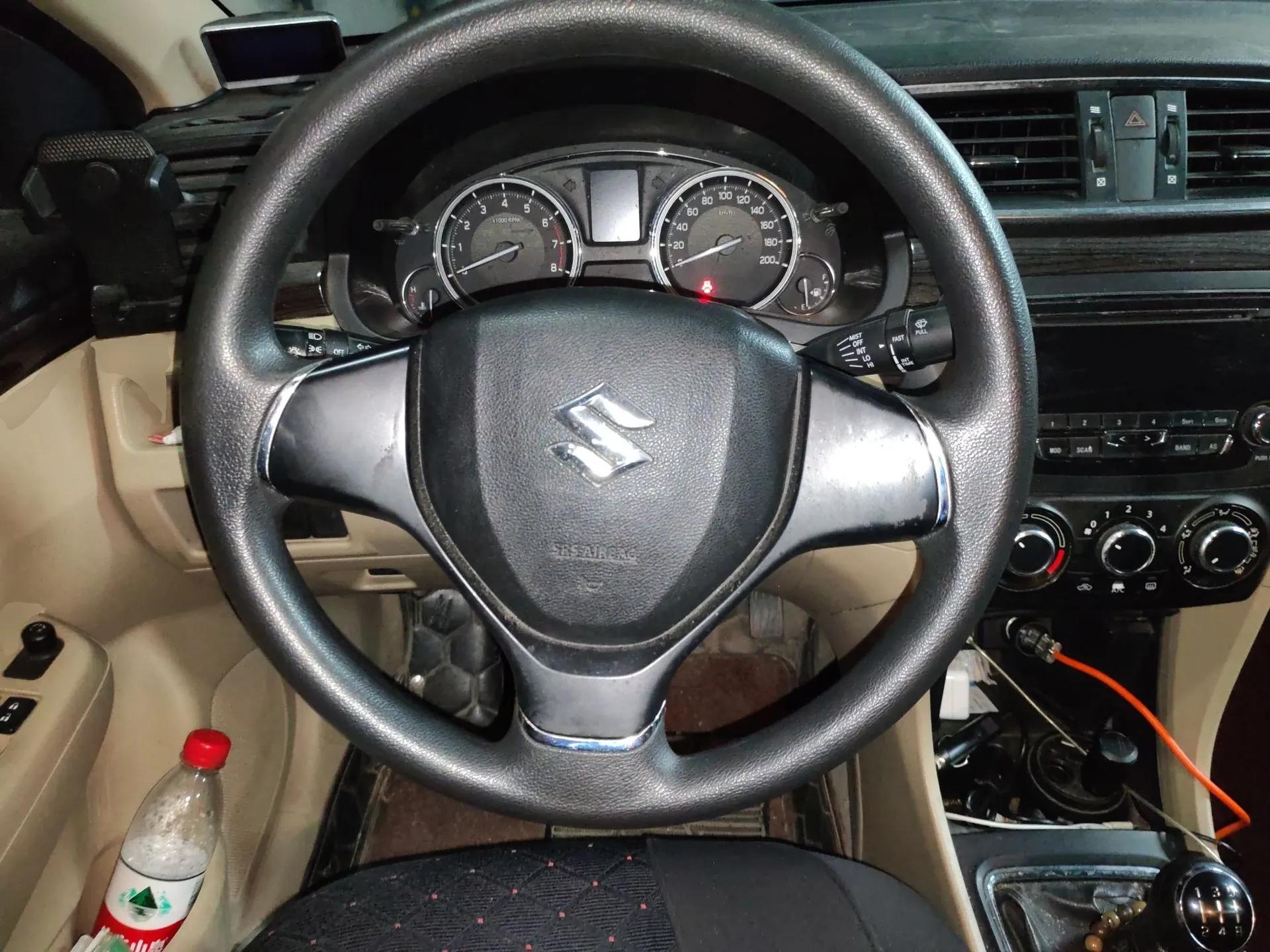 Suzuki Alivio 2015 1.6L Manual Comfort Model — миниатюра 11