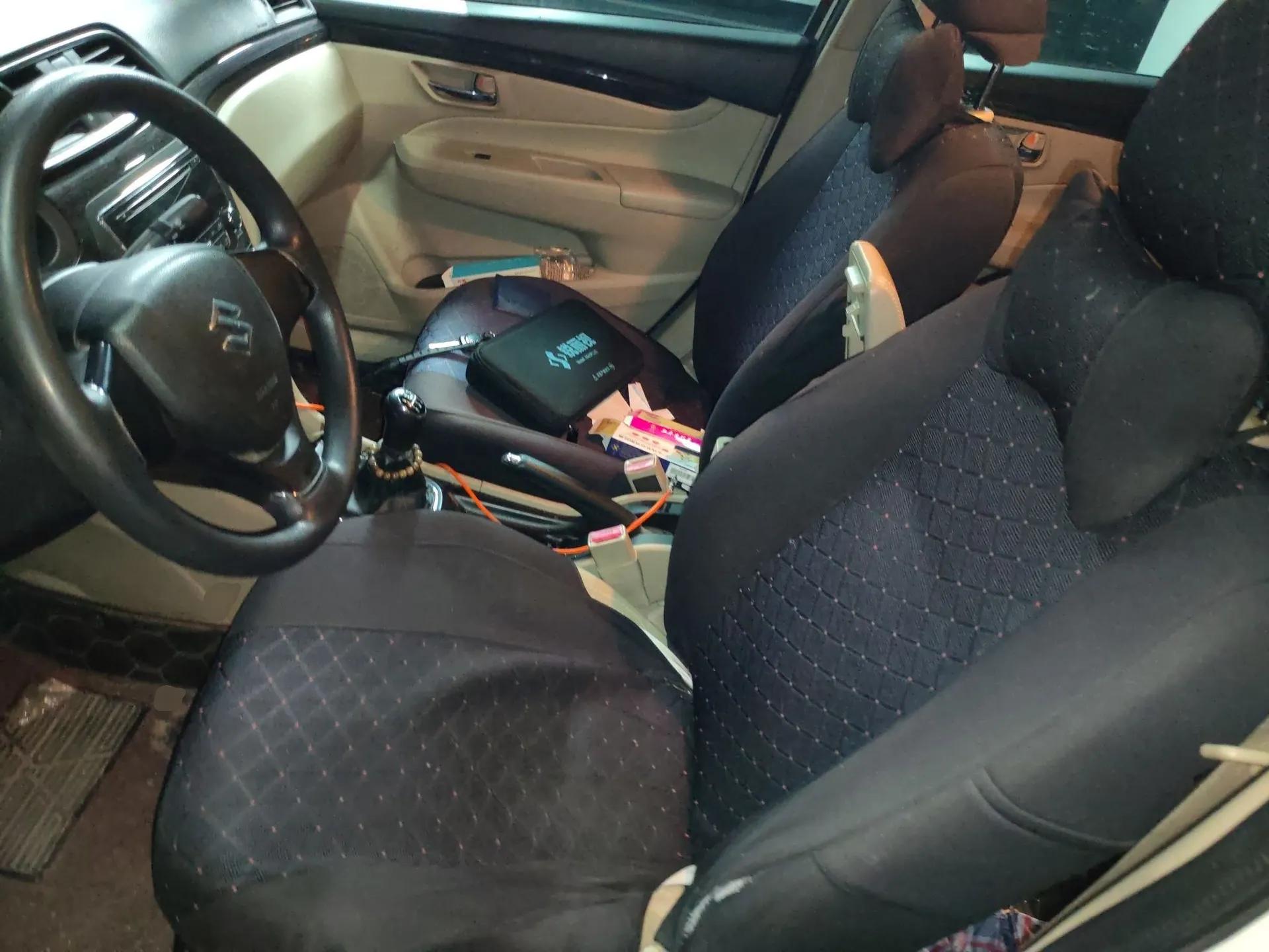 Suzuki Alivio 2015 1.6L Manual Comfort Model — миниатюра 16