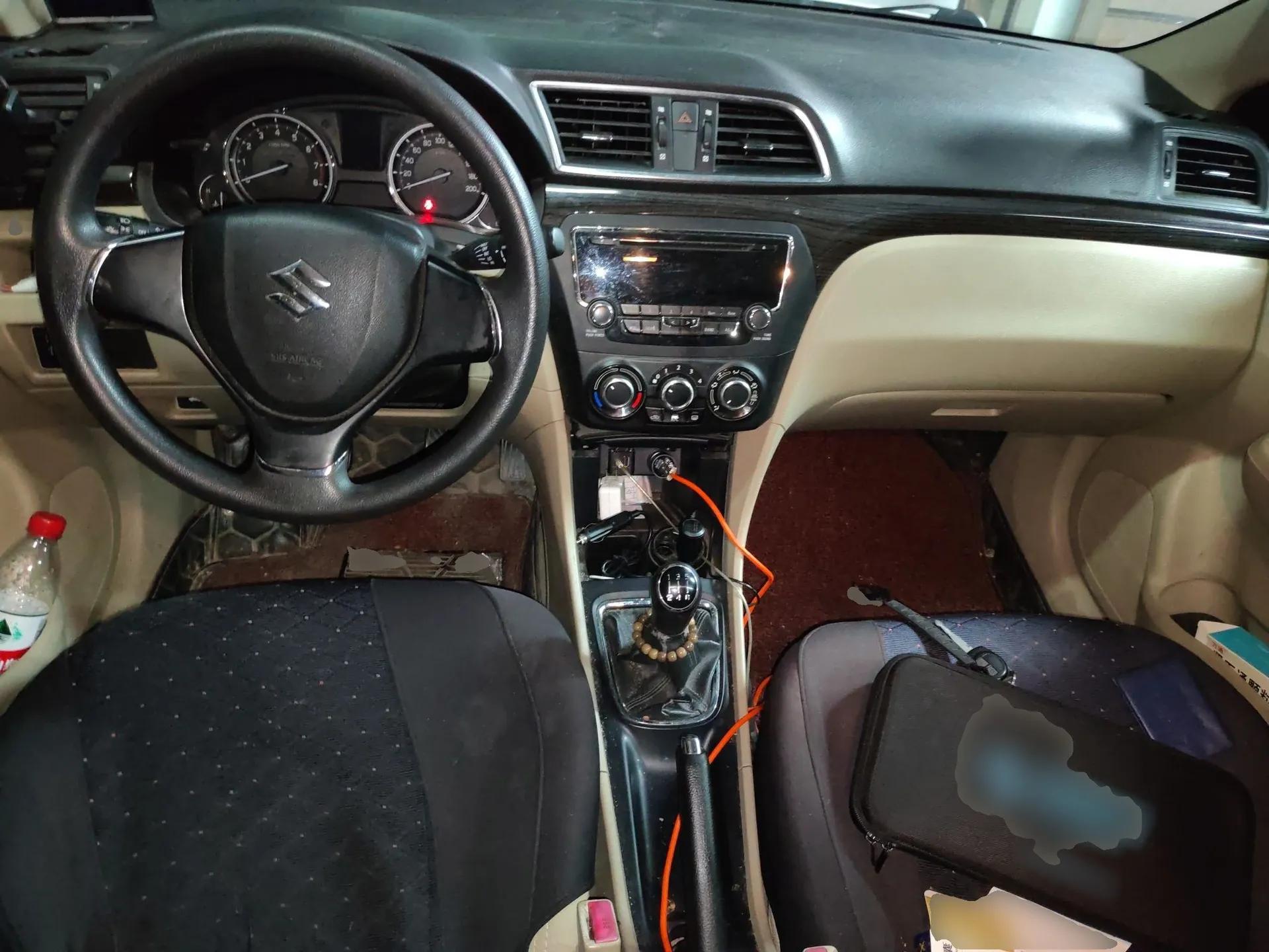 Suzuki Alivio 2015 1.6L Manual Comfort Model — миниатюра 10
