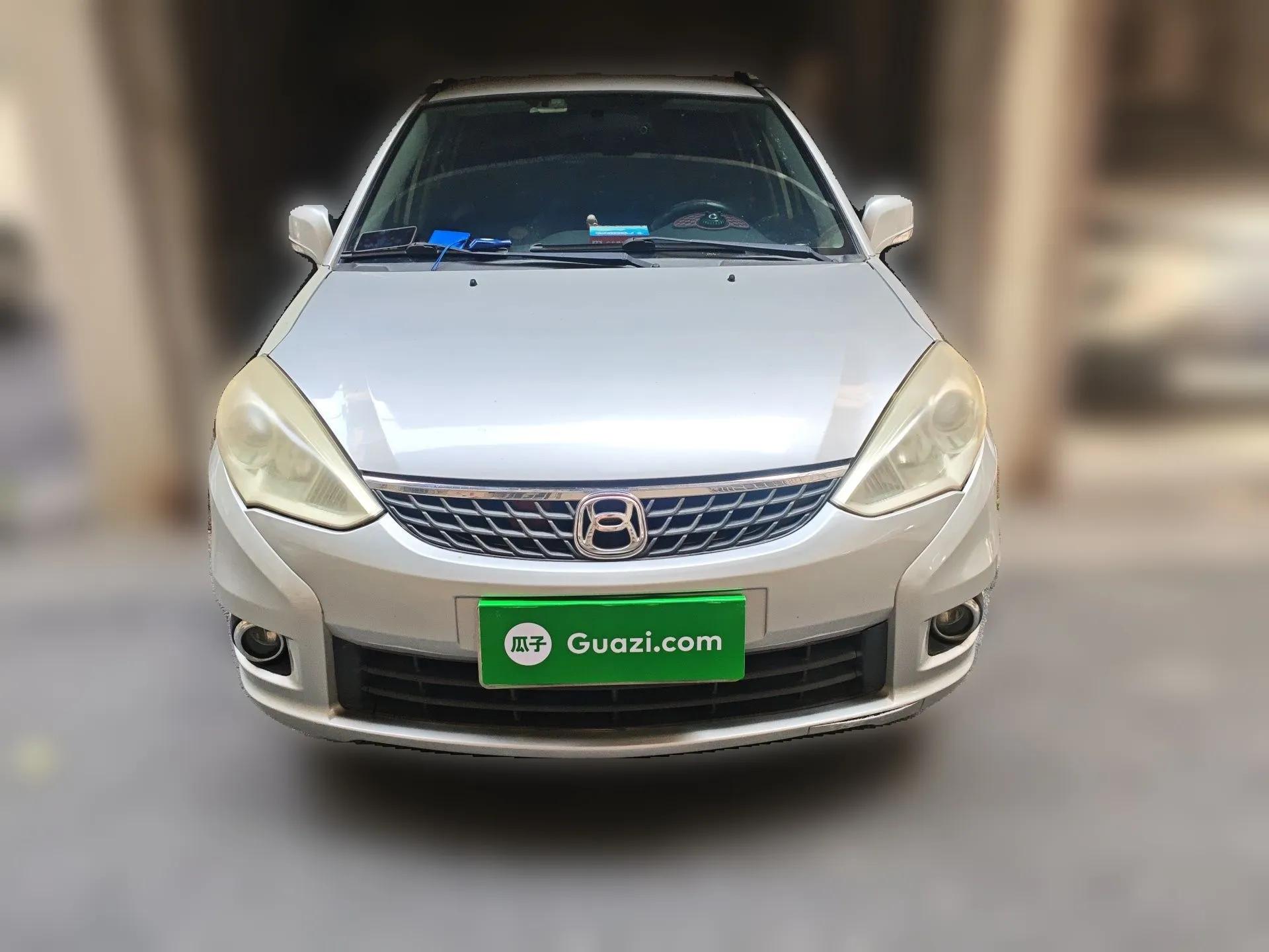 Suzuki Liana 2012 Hatchback 1.4 VVT Manual Luxury Model — миниатюра 2