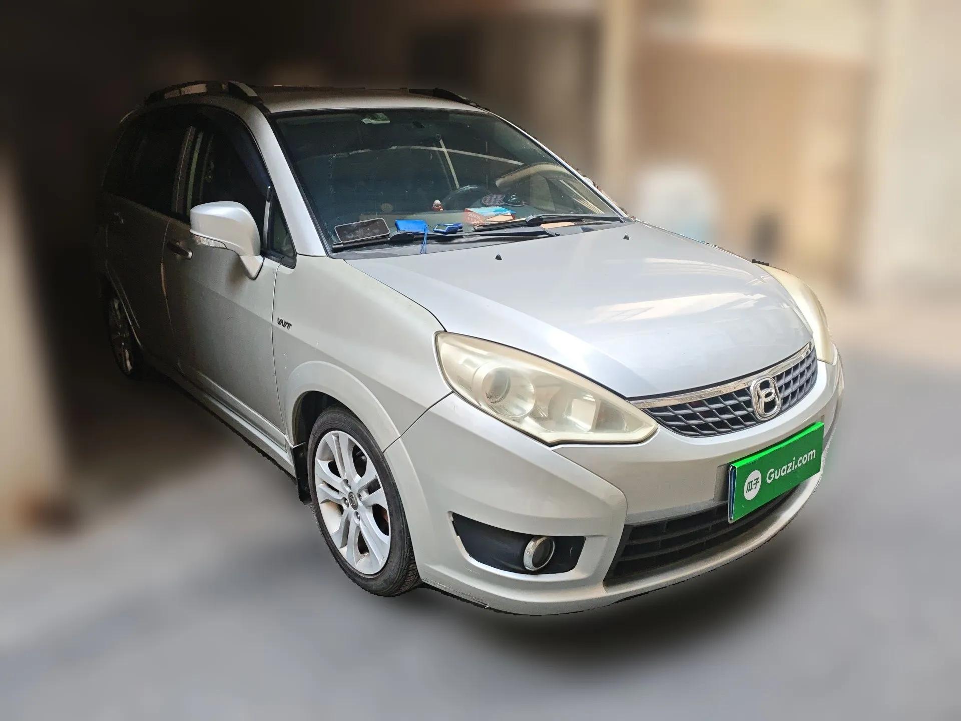 Suzuki Liana 2012 Hatchback 1.4 VVT Manual Luxury Model — миниатюра 3